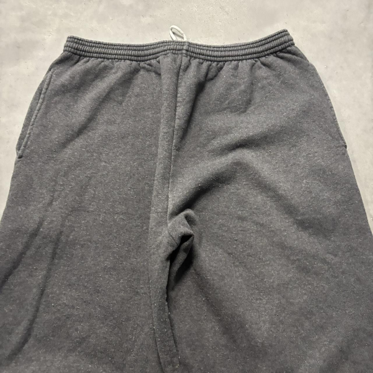 Japanese Brand × Vintage Crazy Vintage Y2K/2000s Faded Grey Skater Essential Sweatpants! Size US 32 / EU 48 - 4 Thumbnail