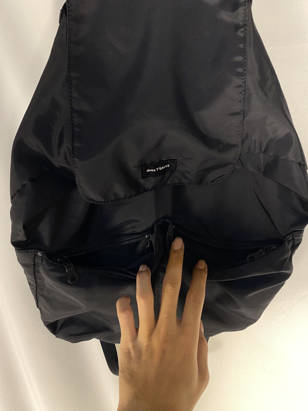 Yohji Yamamoto 2000 Yohji Yamamoto Y’saccs Bagpack Black Nylon Size ONE SIZE - 9 Thumbnail