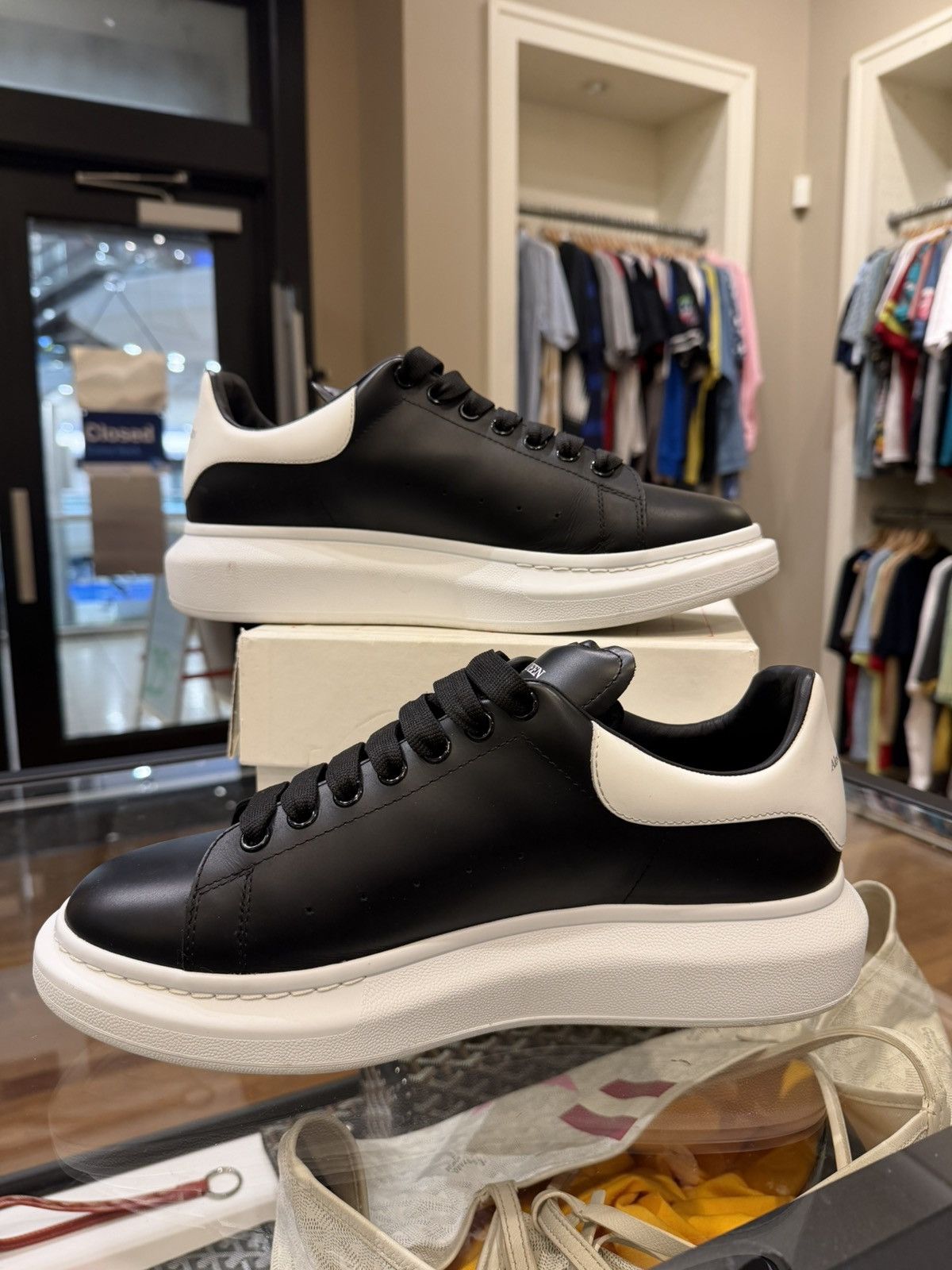 Alexander McQueen Alexander McQueen Oversized Size US 12 / EU 45 - 2 Thumbnail