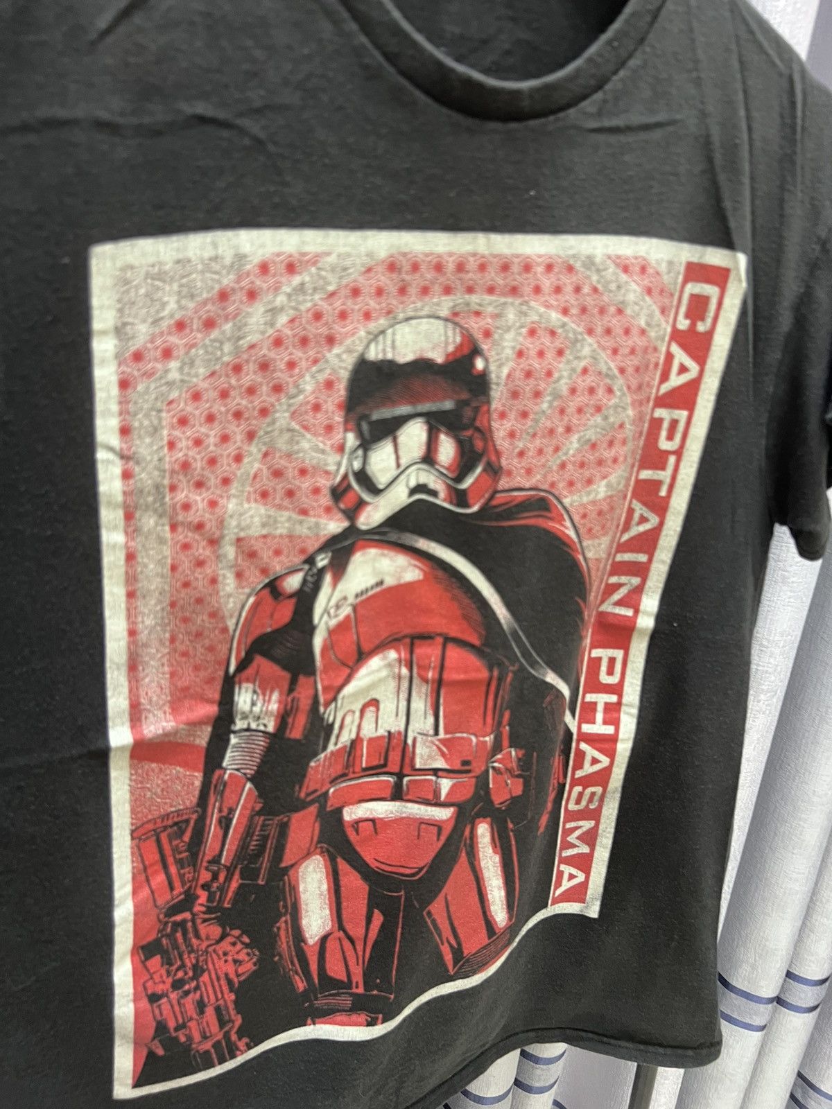 Star Wars Vintage Star Wars Strom trooper Captain Phasma Tshirt Size US M / EU 48-50 / 2 - 2 Thumbnail