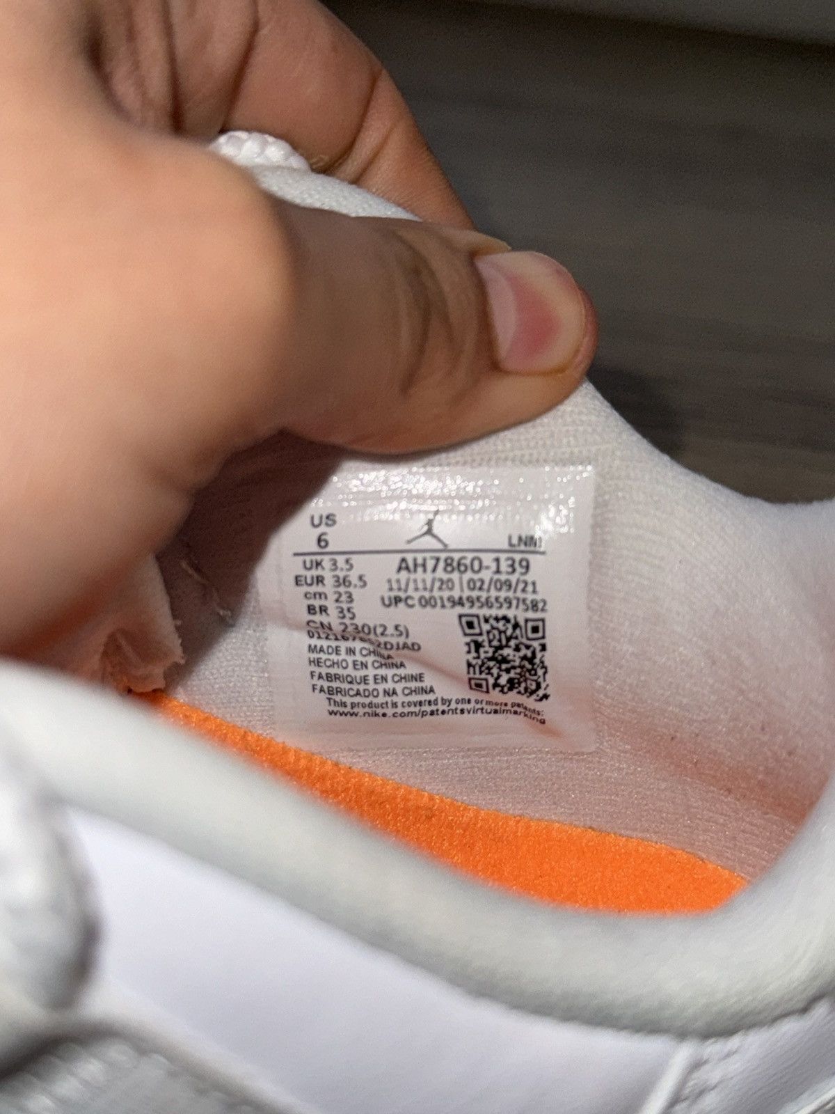 Jordan Brand Retro 11 low ‘ Citrus’ Size US 6 / IT 36 - 8 Thumbnail