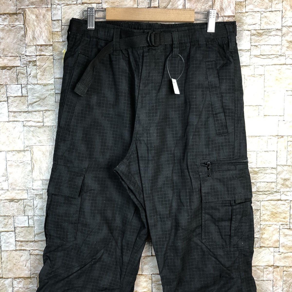 Japanese Brand Anti Label Basic Black Cargo Multipocket Pants #A739 Size US 29 - 5 Thumbnail