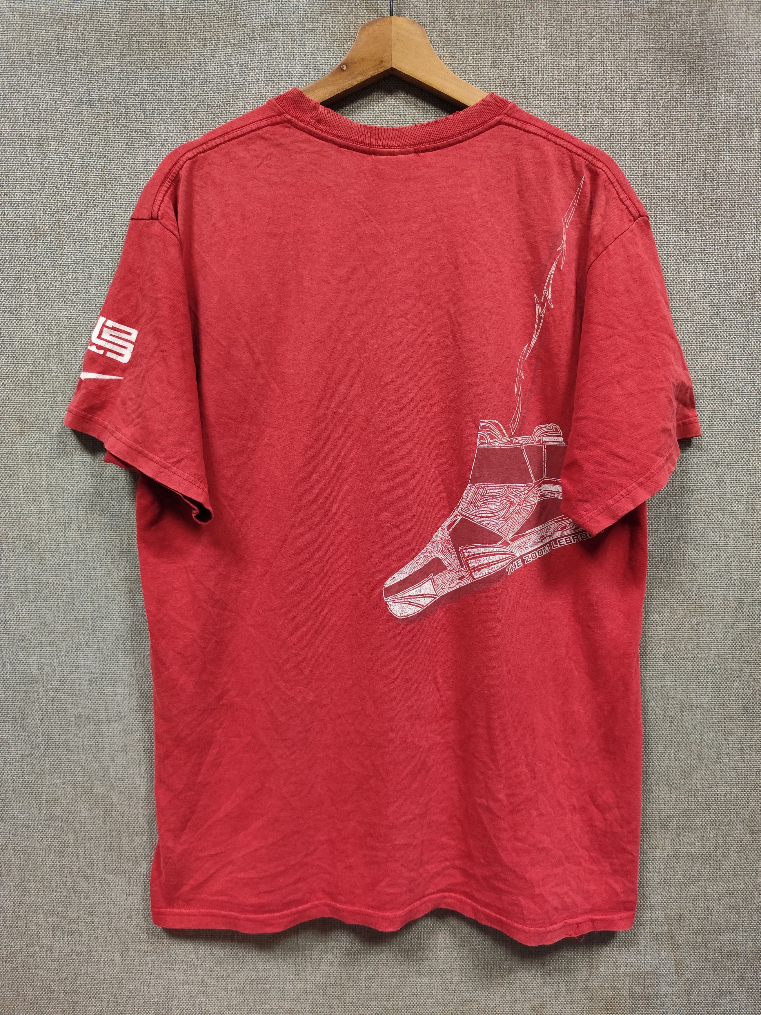 Nike vintage t shirt nike the zoom lebron ll Size US L / EU 52-54 / 3 - 2 Thumbnail
