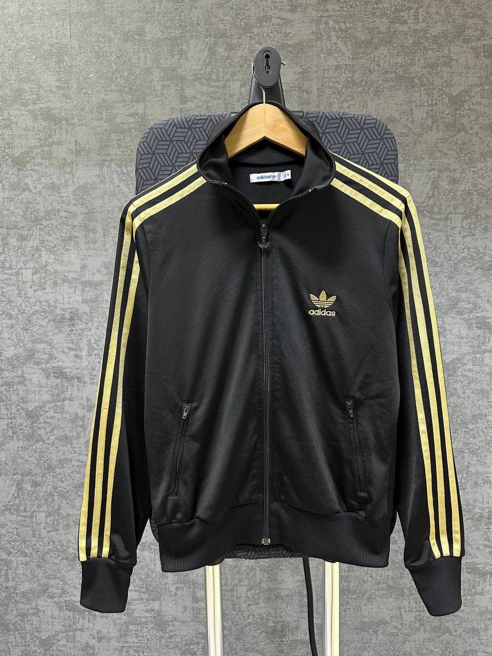 Adidas × Vintage Vintage Adidas Black Big Logo Full Zip Hoodie Size US M / EU 48-50 / 2 - 11 Thumbnail