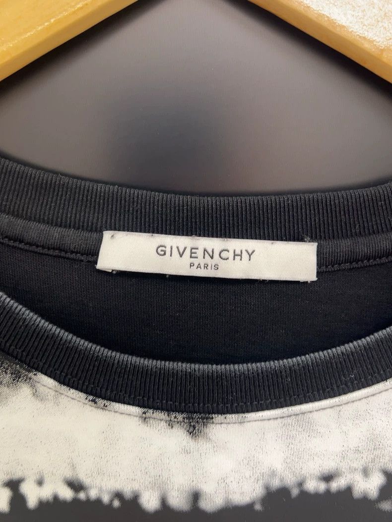 Givenchy Givenchy Men's T-Shirt, Size M, Height 180cm, Weight 165kg Size US M / EU 48-50 / 2 - 2 Thumbnail