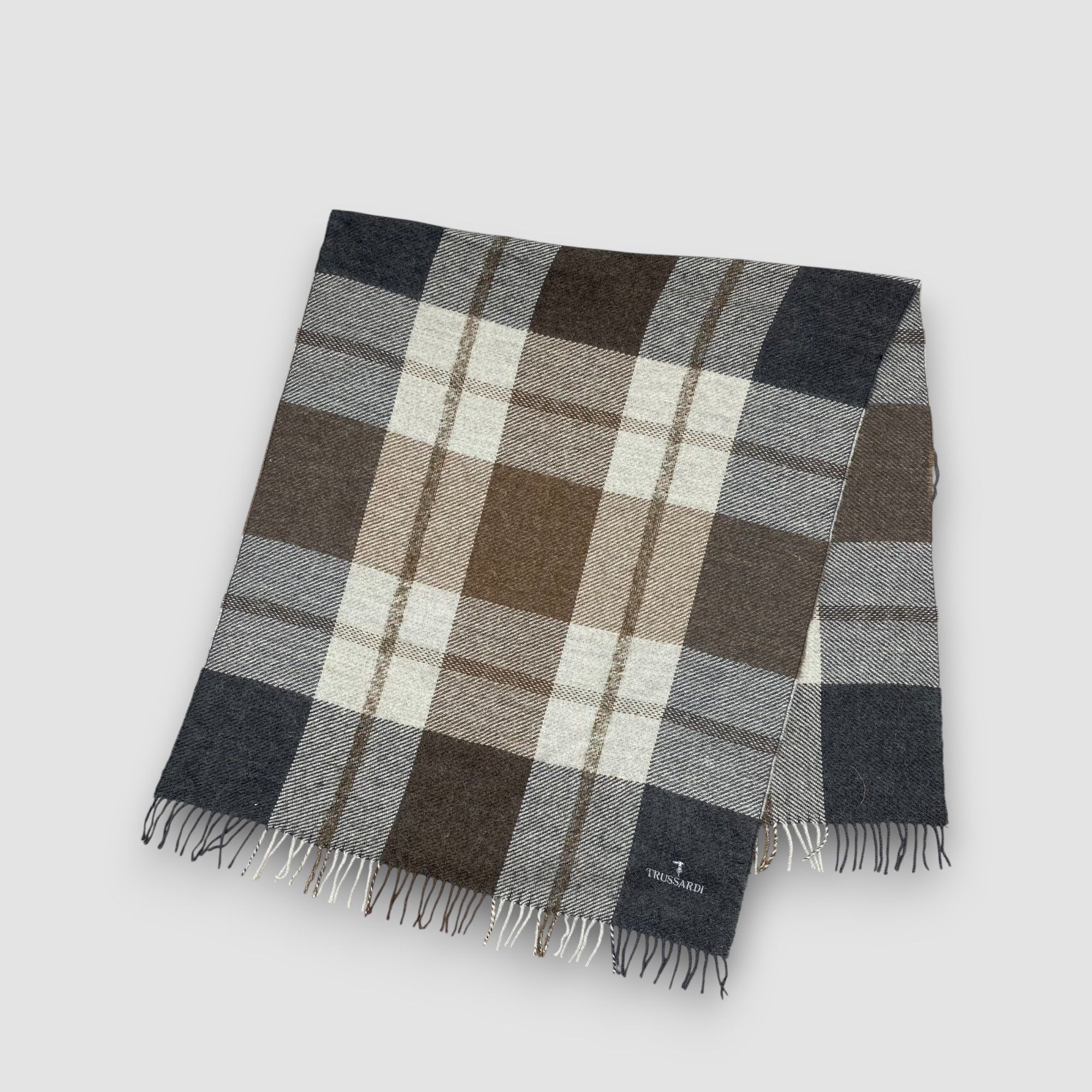 Trussardi Vintage Trussardi Scarf Muffler Wool Stole Shawls Scarves Size ONE SIZE - 3 Thumbnail