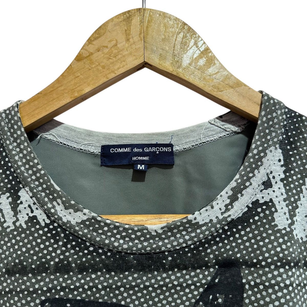 Comme des Garcons Homme COMME des GARÇONS HOMME Military Graphic Mesh T-Shirt Grey M Size US M / EU 48-50 / 2 - 3 Thumbnail
