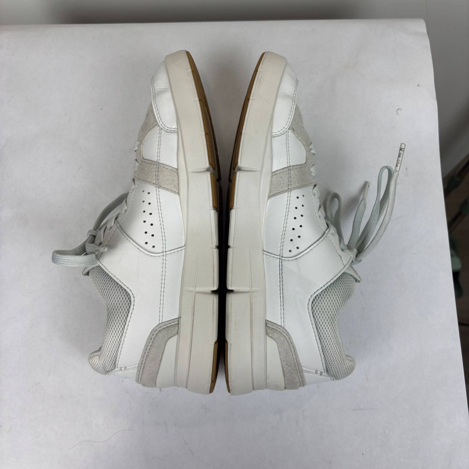 On On Running Cloud The Roger Clubhouse Tennis Sneakers Men's 7 Size US 7 / EU 40 - 7 Thumbnail