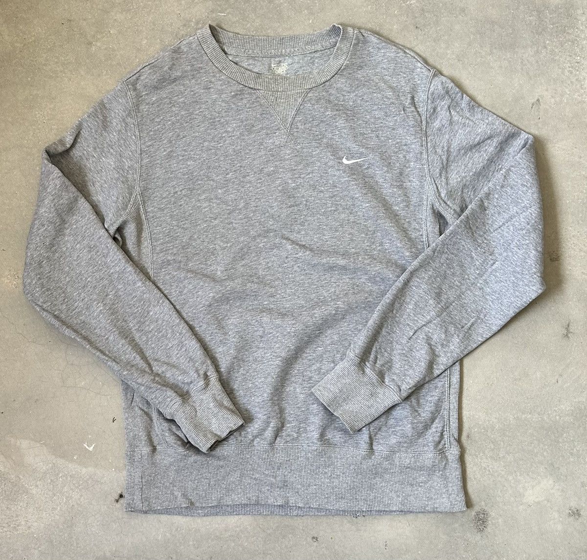 Nike VINTAGE NIKE MINI SWOOSH SWEATSHIRT Size US M / EU 48-50 / 2 - 1 Thumbnail