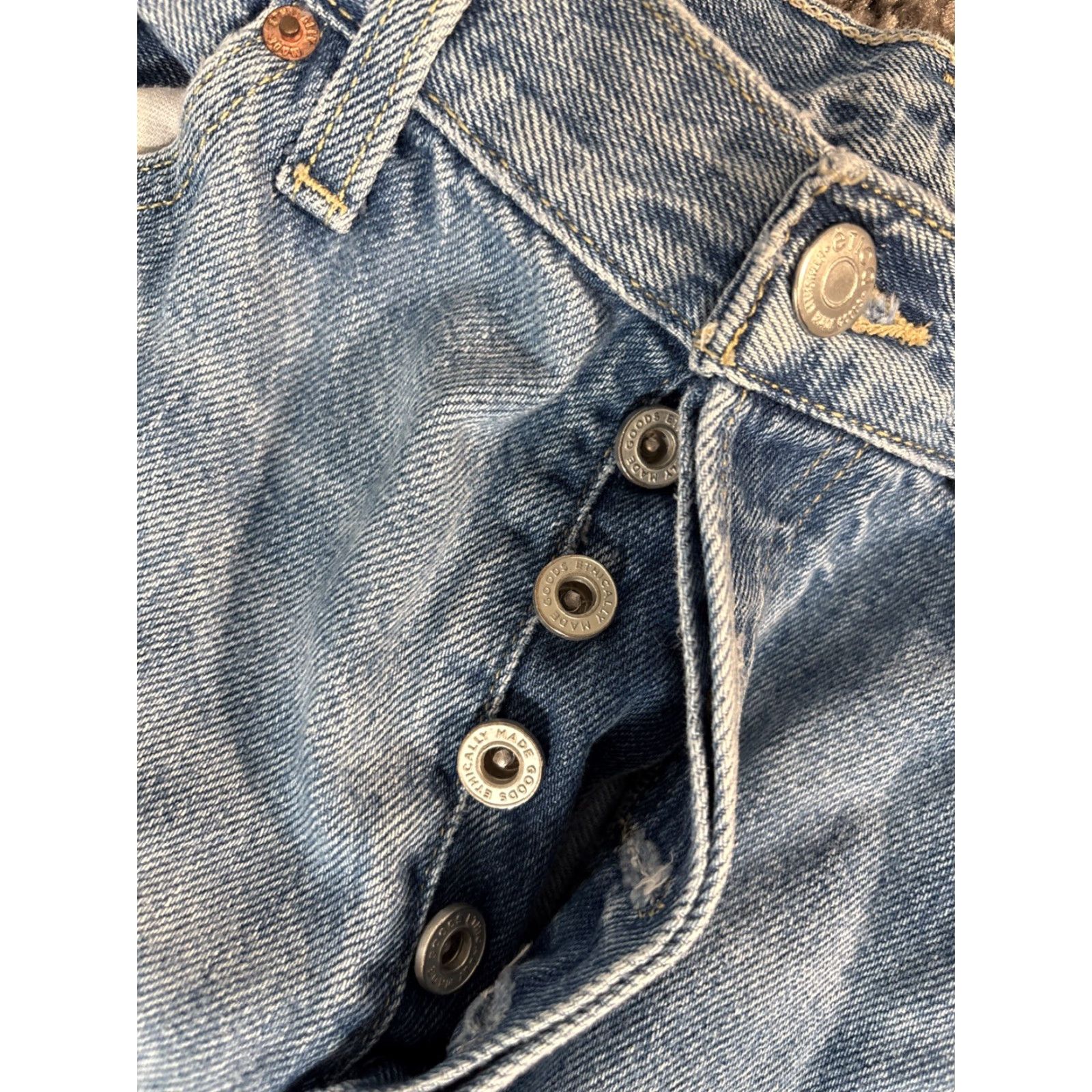 Vintage Etica Devon High Rise Wide Jeans Women 31 Blue Light Wash Button Fly Frayed Hem Womens Size 24" / US 00 / IT 34 - 6 Thumbnail