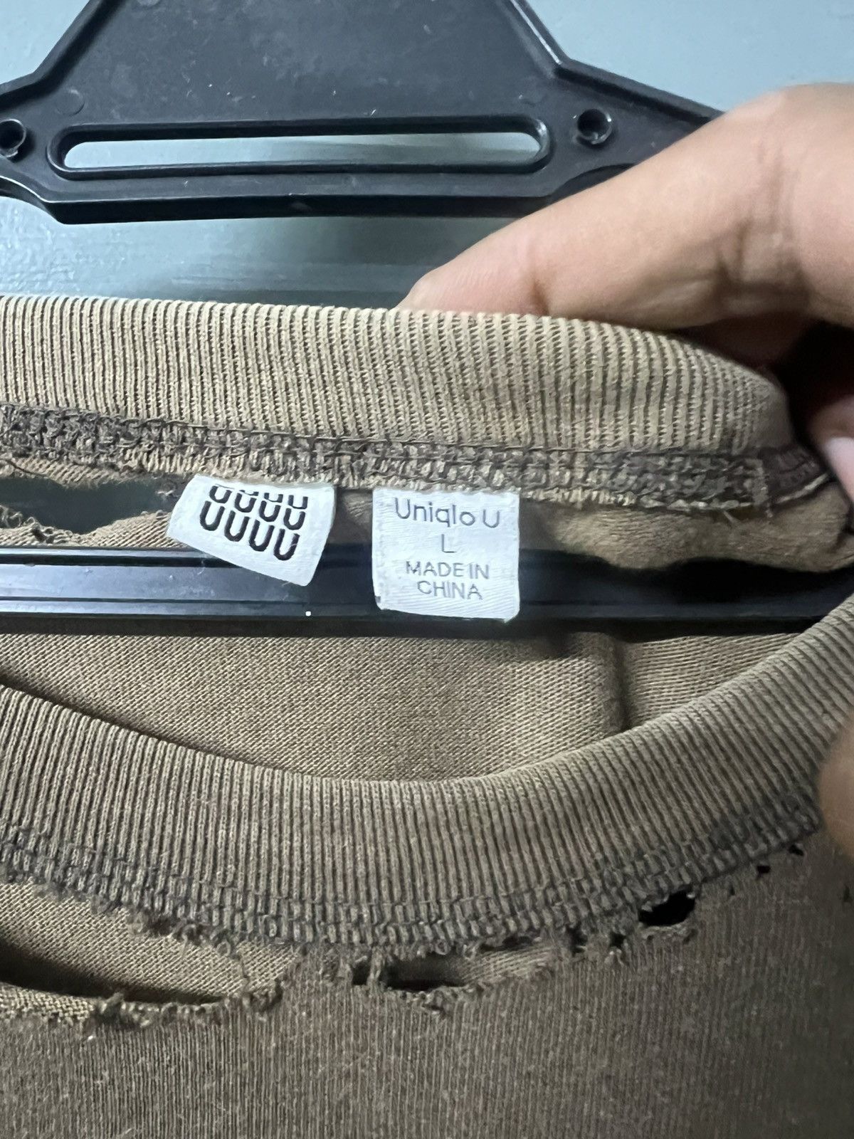 Uniqlo THRASHED SUN FADED UNQLO ERD GRUNGE Size US L / EU 52-54 / 3 - 7 Thumbnail