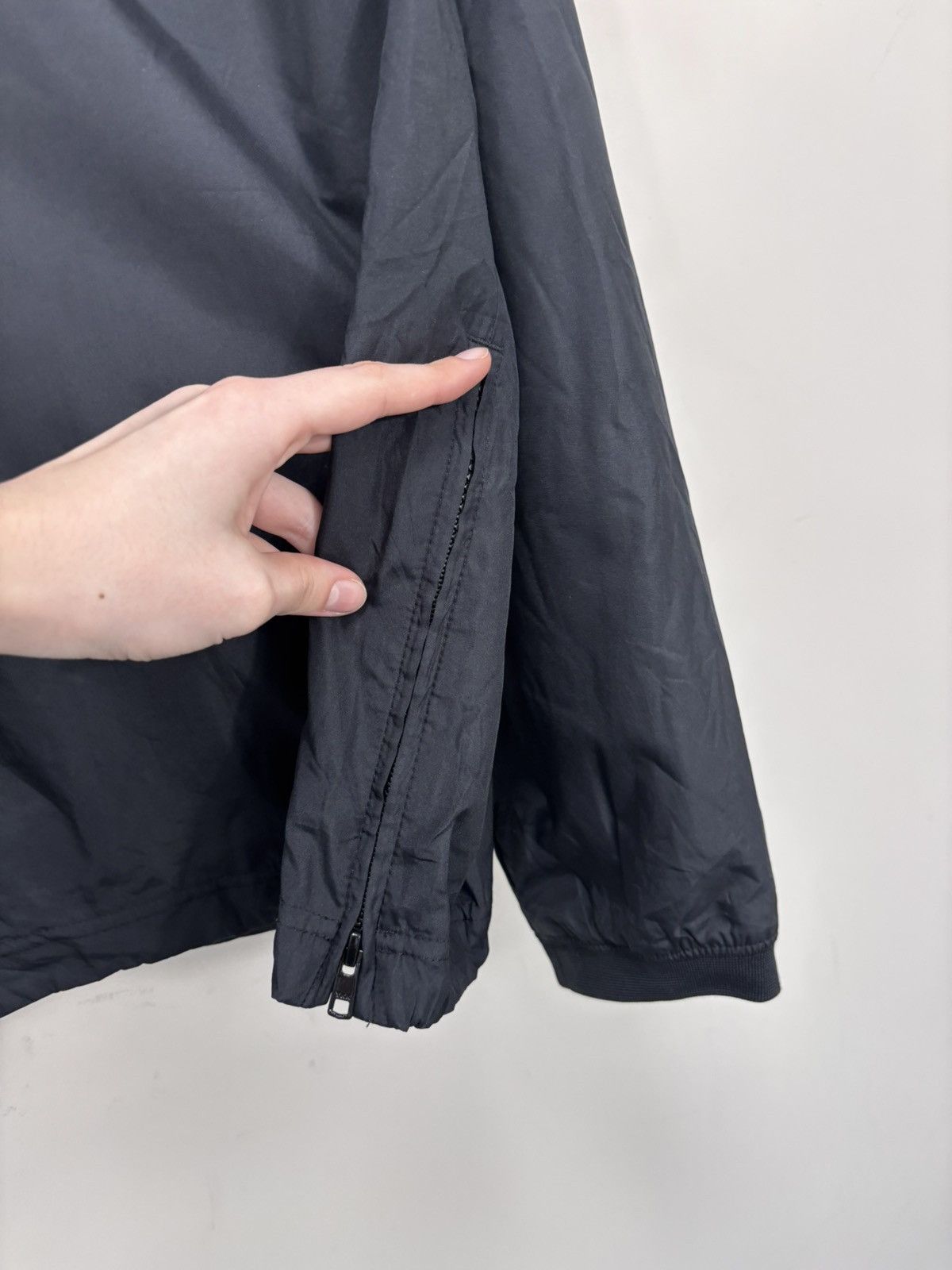 Nike Vintage Nike Y2K Black Tech Hype V-Neck Jacket Pullover Size US M / EU 48-50 / 2 - 9 Thumbnail