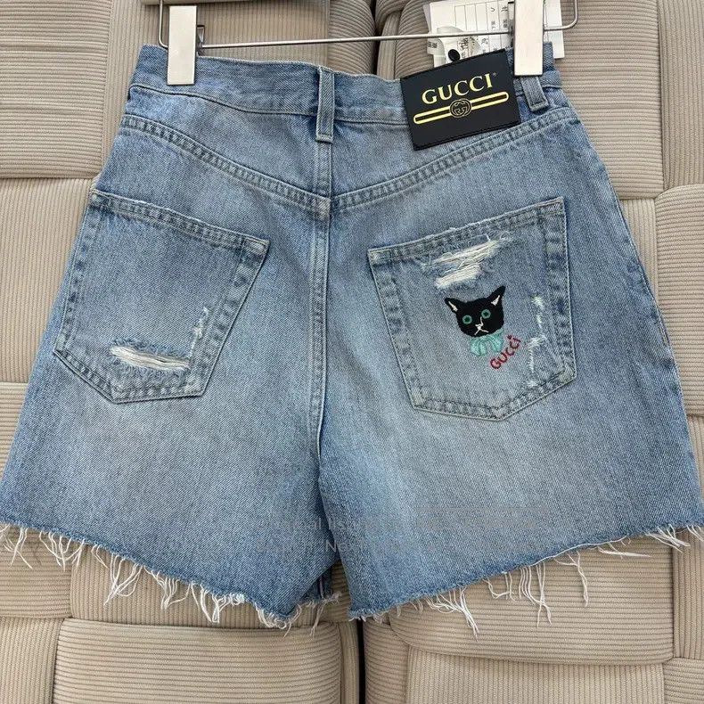 Gucci Gucci Cat Embroidery Denim Shorts Size 40" / US 18 - 2 Thumbnail
