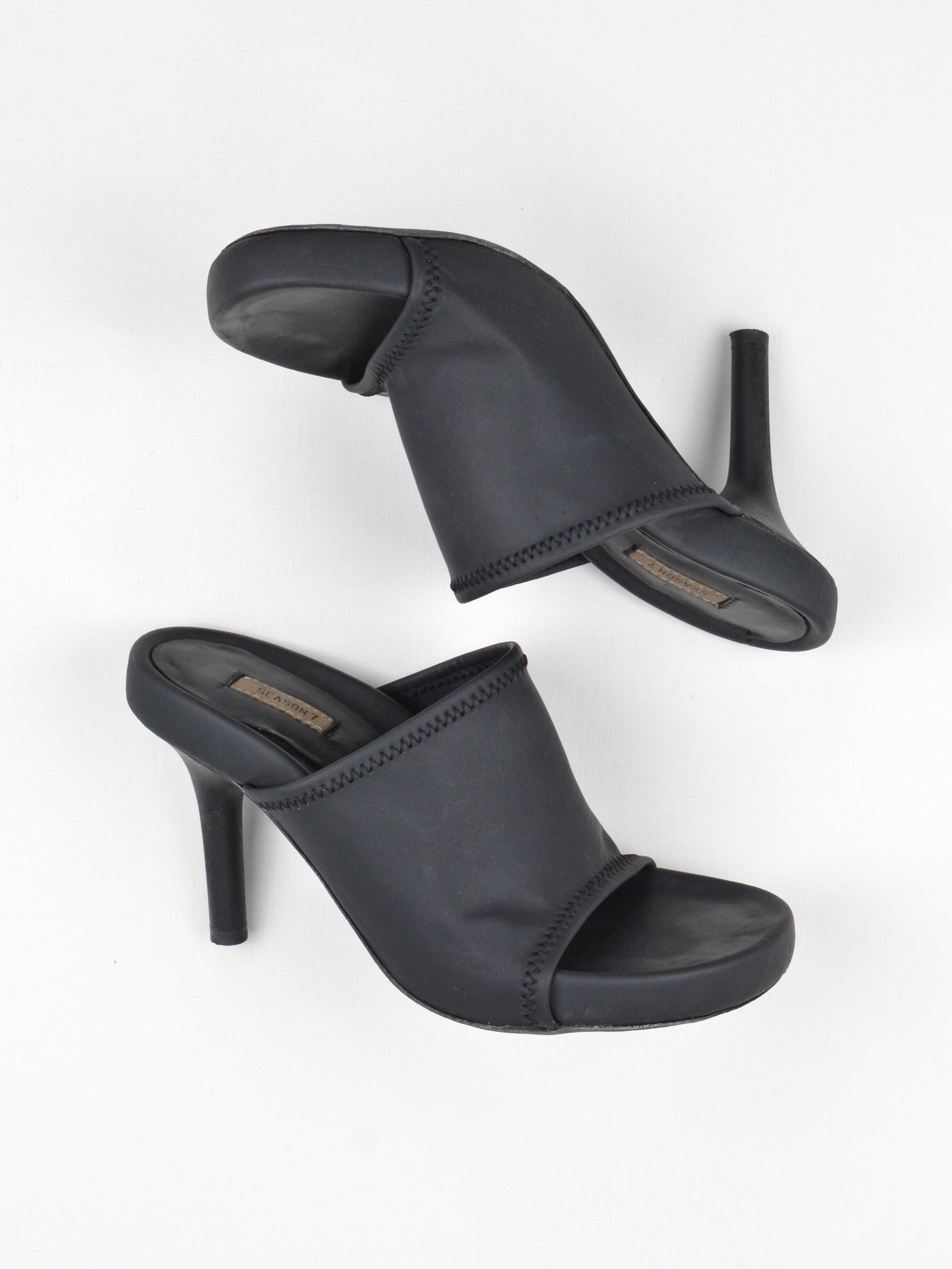 Yeezy YEEZY Season 7 (2018) - Neoprene Scuba Mule - 90mm Heel Size US 6 / IT 36 - 2 Thumbnail