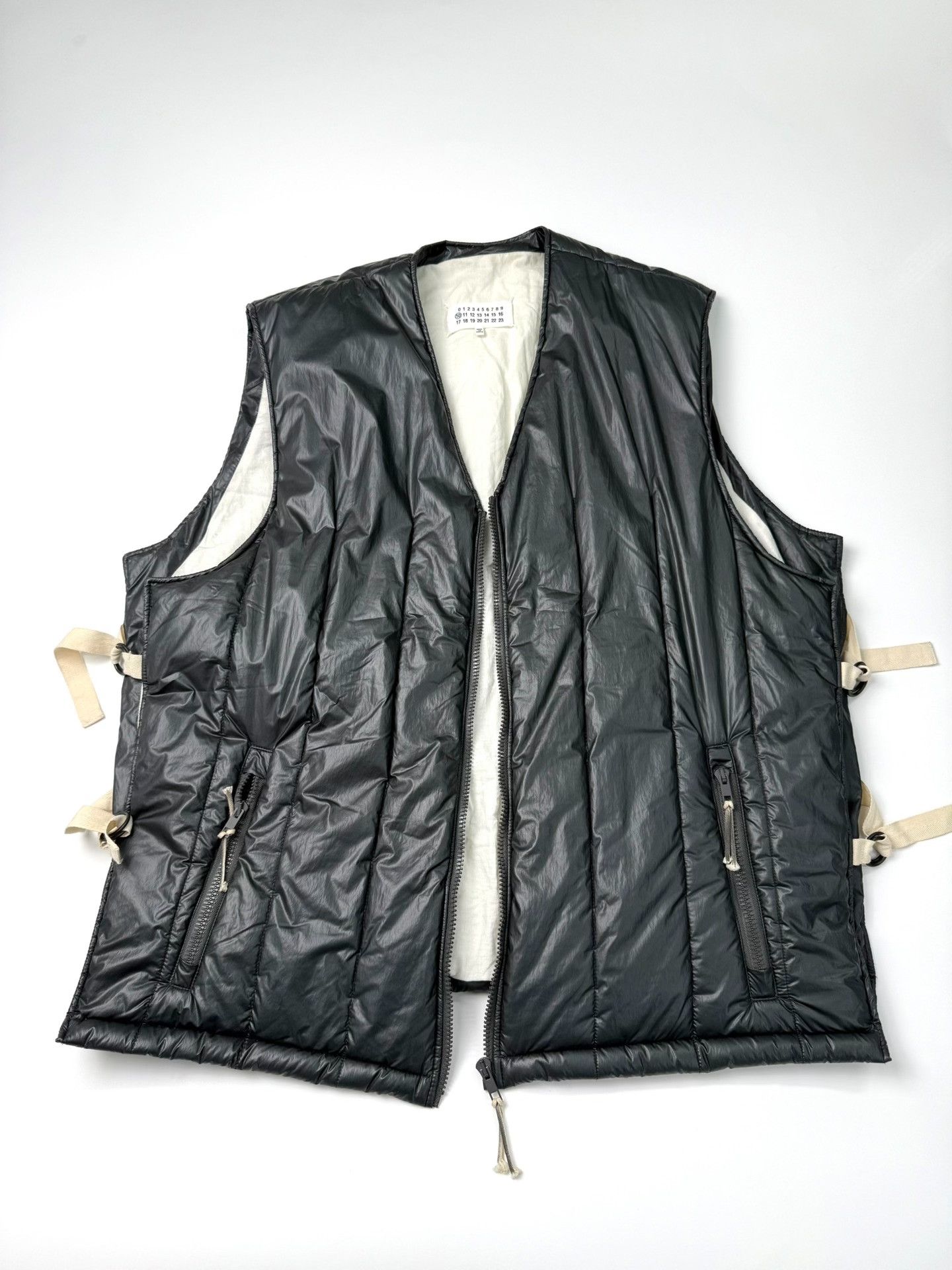 Maison Margiela Maison Margiela Black Puffer Vest Size US S / EU 44-46 / 1 - 1 Thumbnail