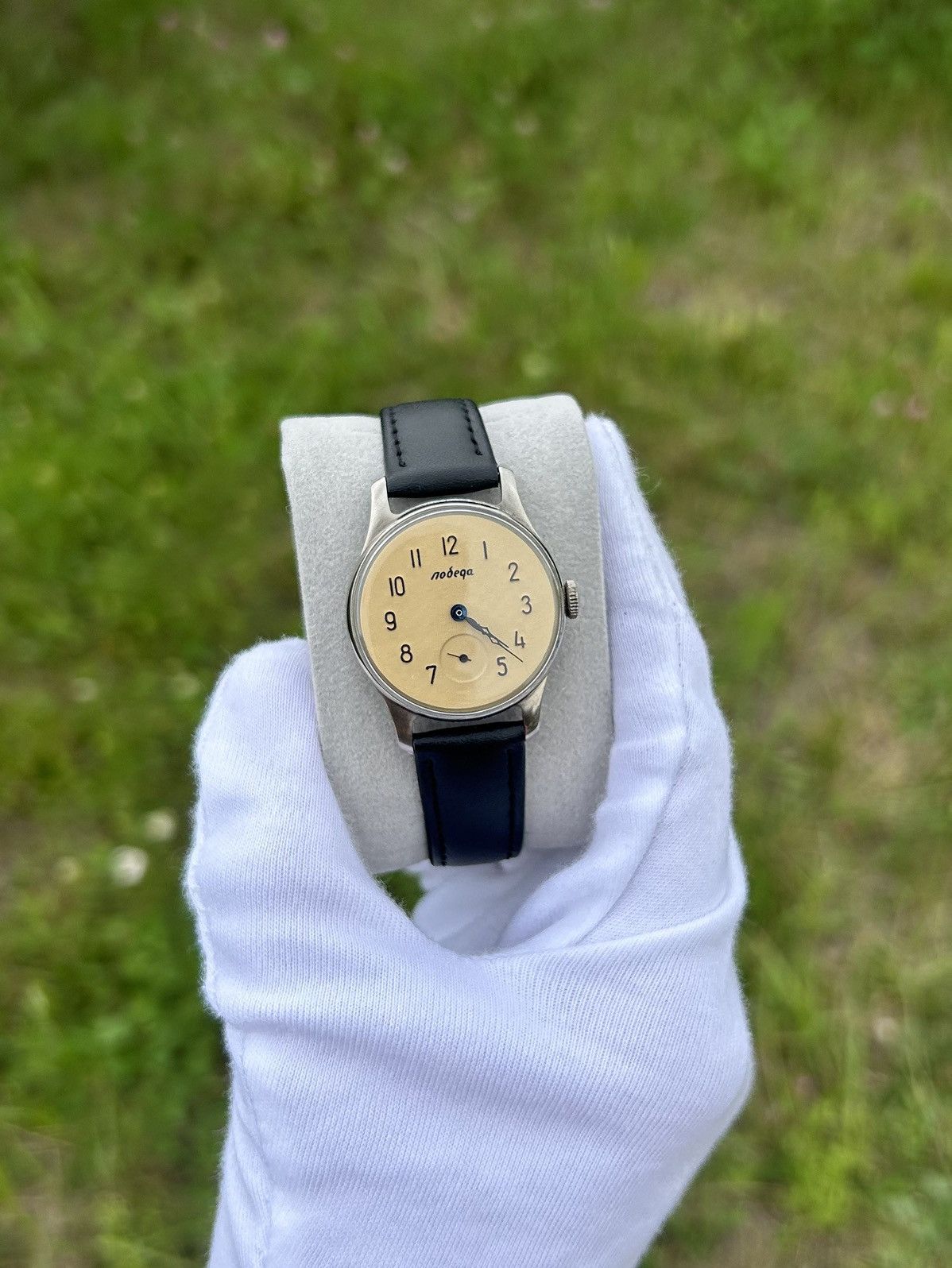 Vintage Vintage Watch Pobeda Made In USSR Mechanical Retro 1950s Size ONE SIZE - 2 Thumbnail