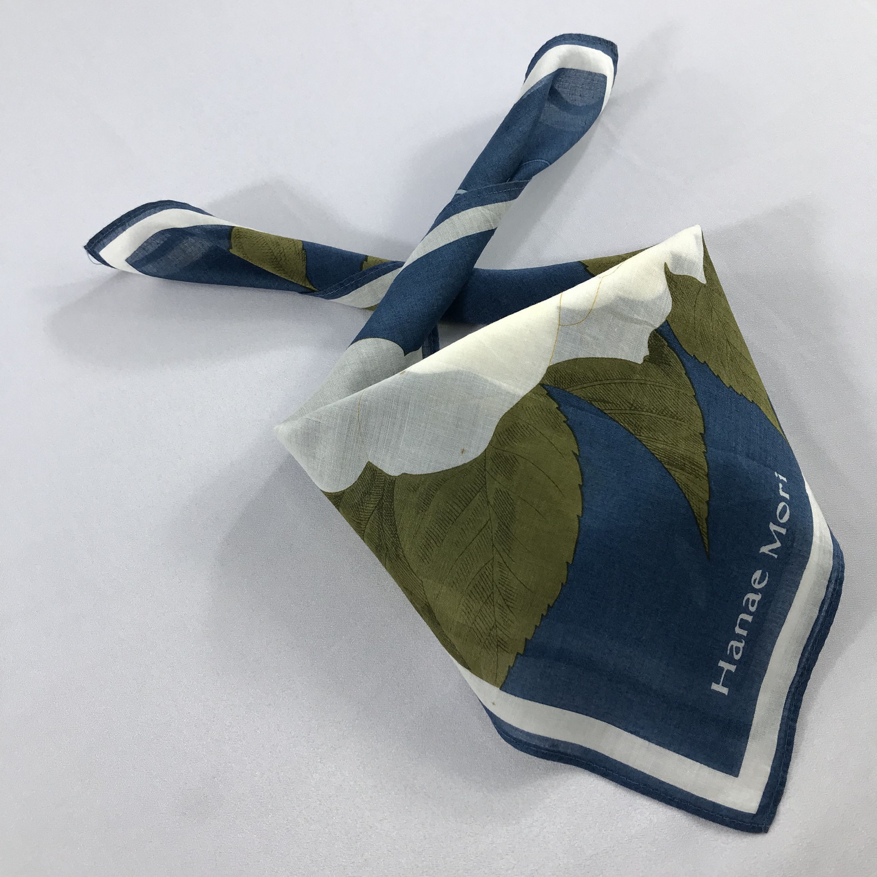 Hanae Mori × Vintage Hanae Mori Bandana / Handkerchief / Neckerchief - S2423 Size ONE SIZE - 4 Thumbnail