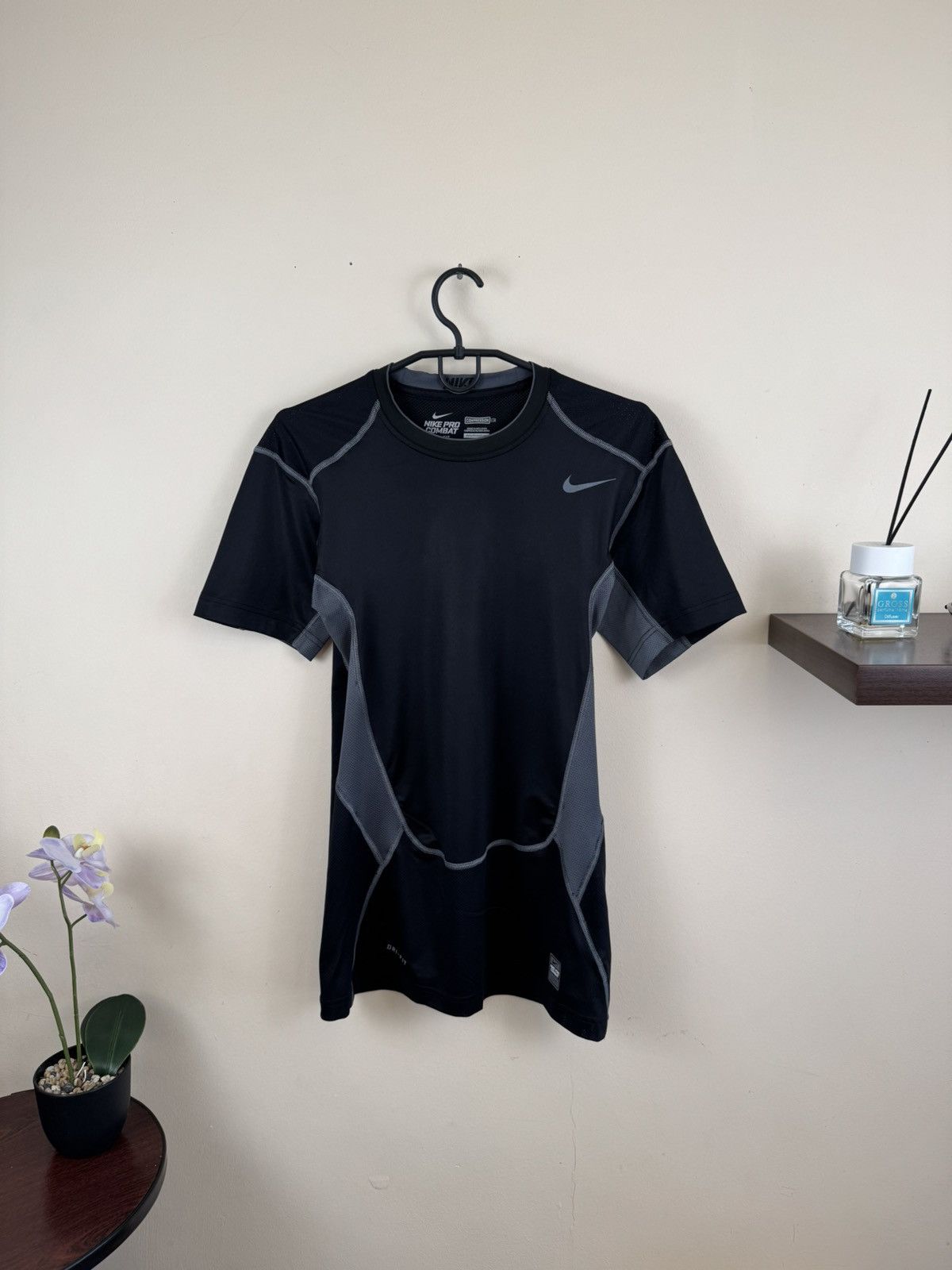 Nike Nike Pro Combat Compression T shirt XL Black Sport Fitness Size US XL / EU 56 / 4 - 1 Thumbnail