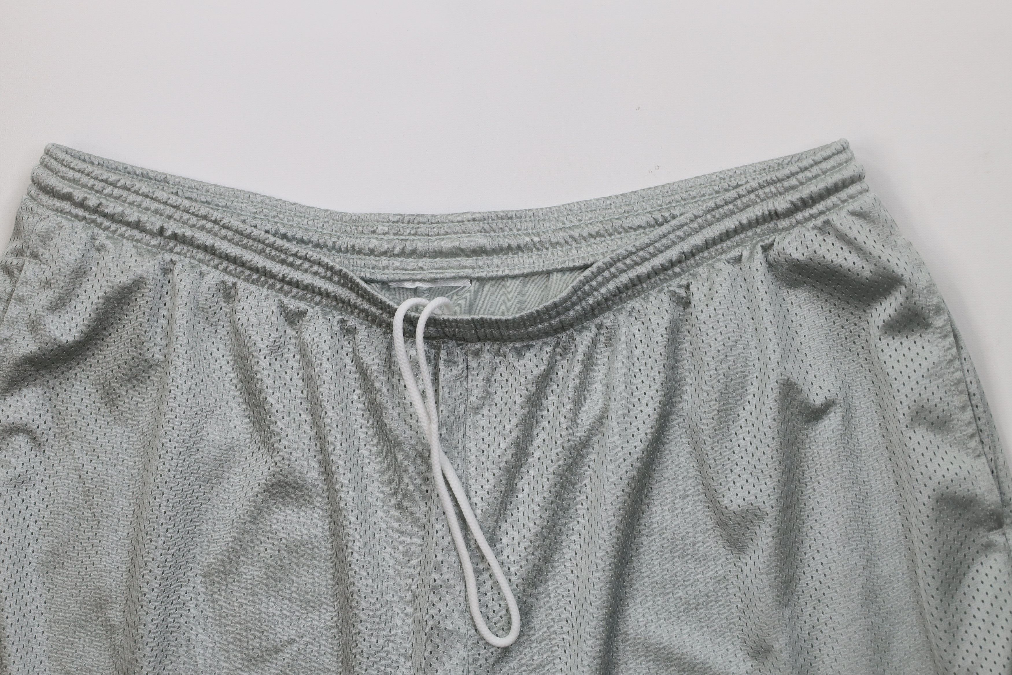 Vintage Vintage 90s Y2K Streetwear Above Knee Mesh Shorts Polyester Size US 36 / EU 52 - 2 Thumbnail