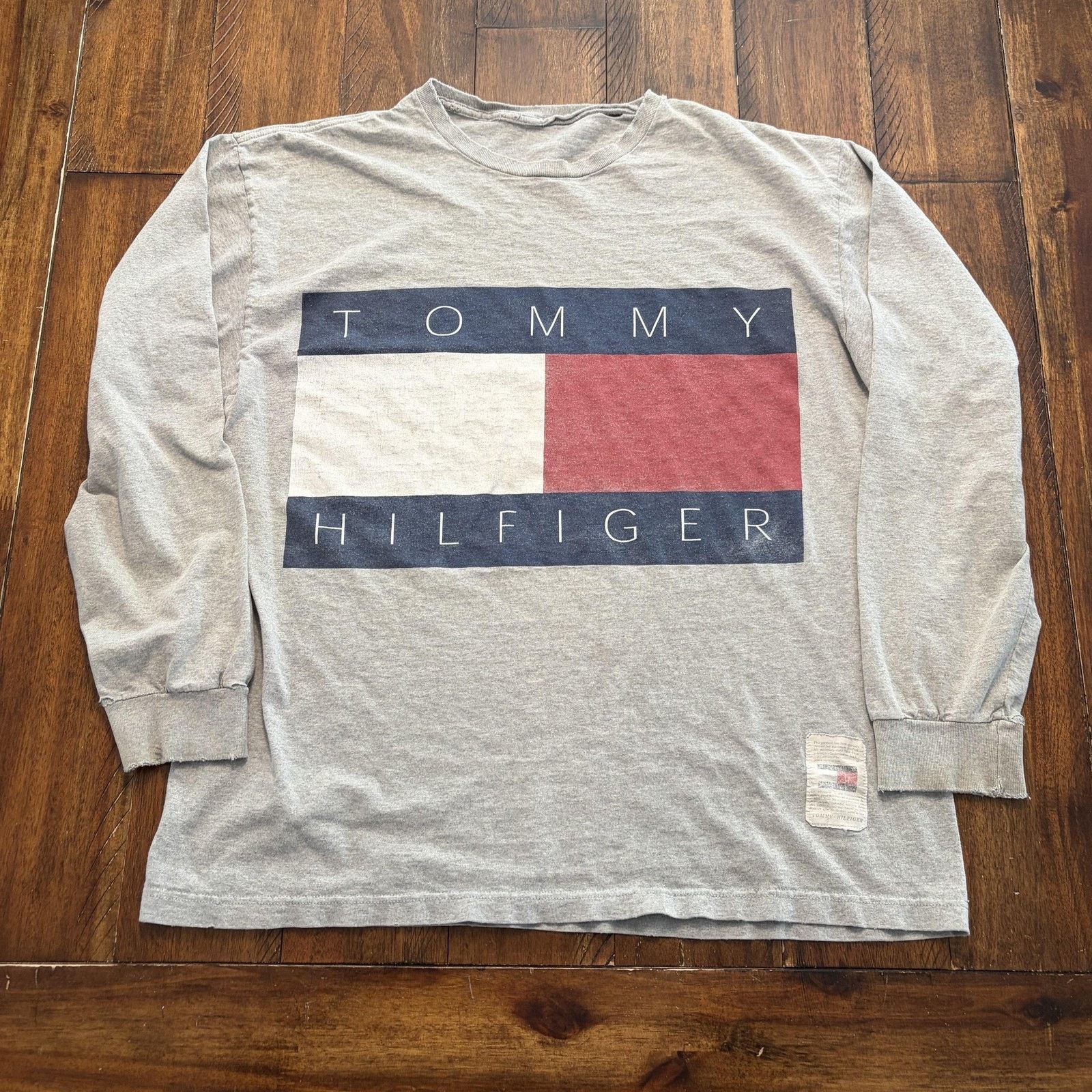 Tommy Hilfiger Tommy Hilfiger Shirt Mens Large Gray Big Flag Logo T-Shirt Size US L / EU 52-54 / 3 - 2 Thumbnail