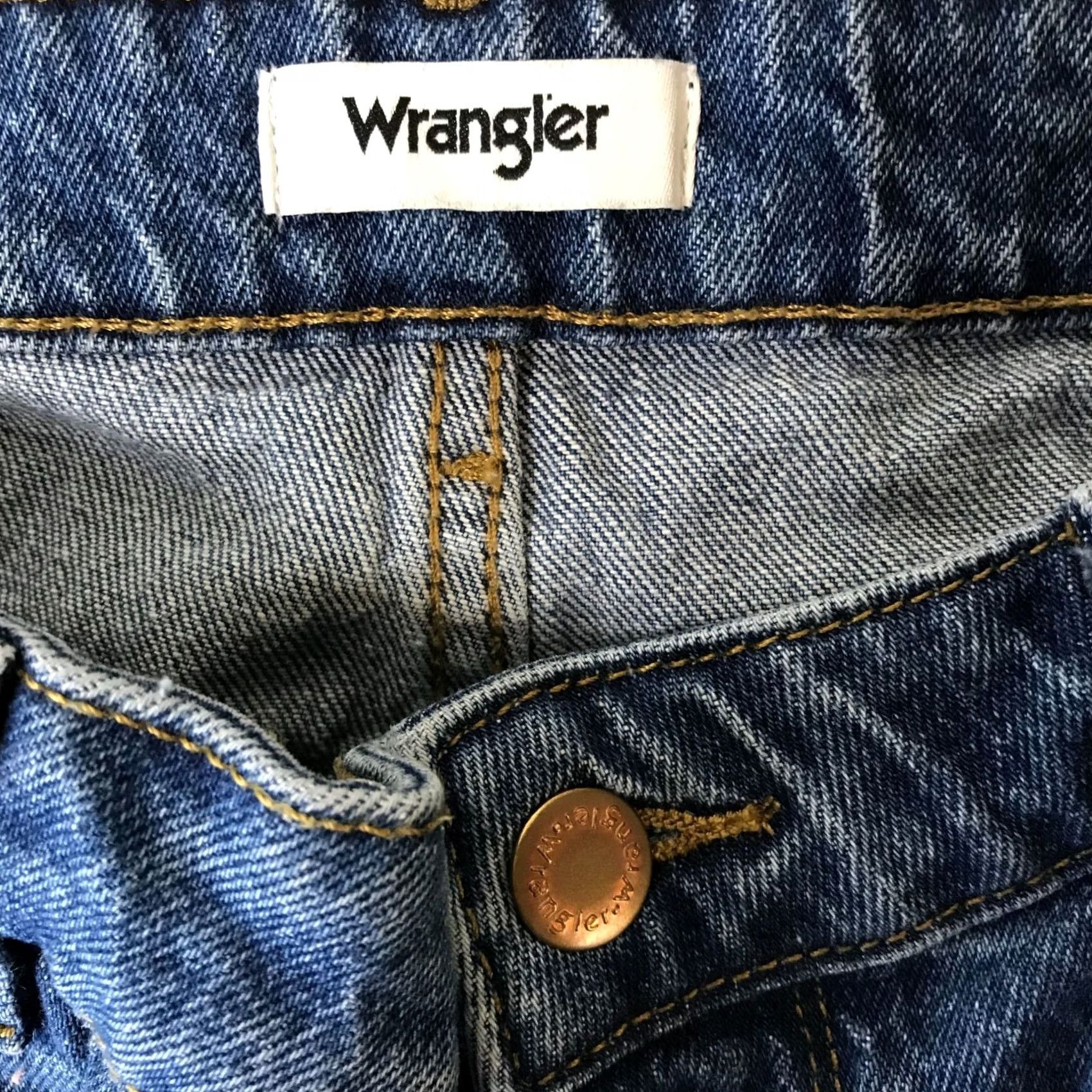 Wrangler WRANGLER WOMEN'S 31 BLUE DENIM HIGH-RISE CUTOFF SHORTS Size 24" / US 00 / IT 34 - 5 Thumbnail