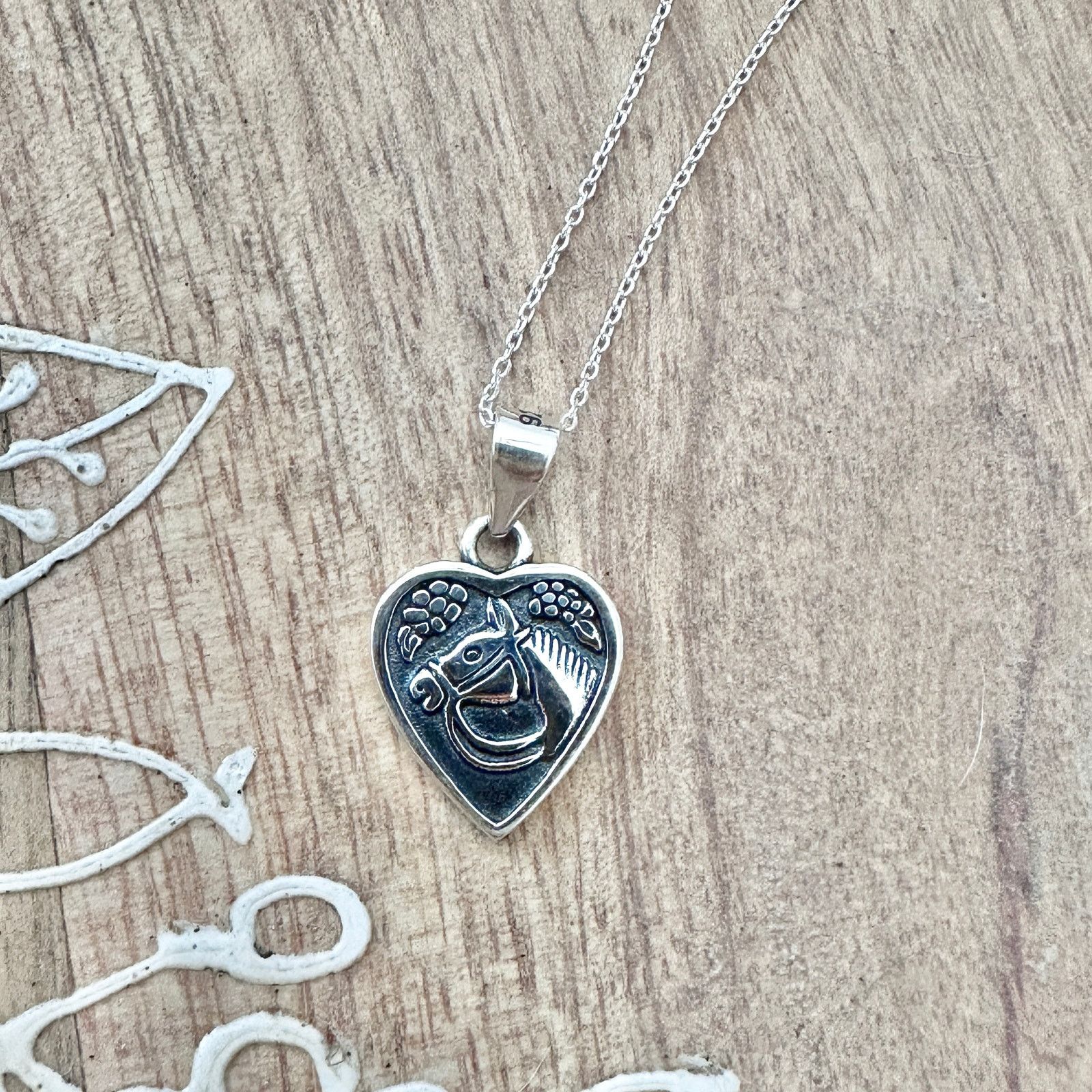 The Unbranded Brand 925 Sterling Silver Horse Pendant Necklace in Heart Shape Size ONE SIZE - 2 Thumbnail
