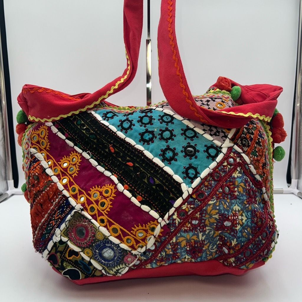 Harve Benard Harve Bernard Vintage Boho Patchwork and Embroidered Hobo Bag Size ONE SIZE - 1 Thumbnail