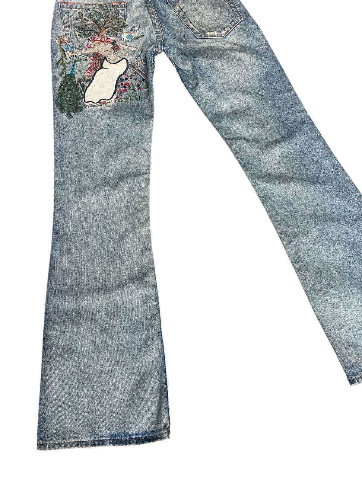 True Religion Vintage True Religion Embroidered Flared Bobby Jeans Size US 29 - 6 Thumbnail