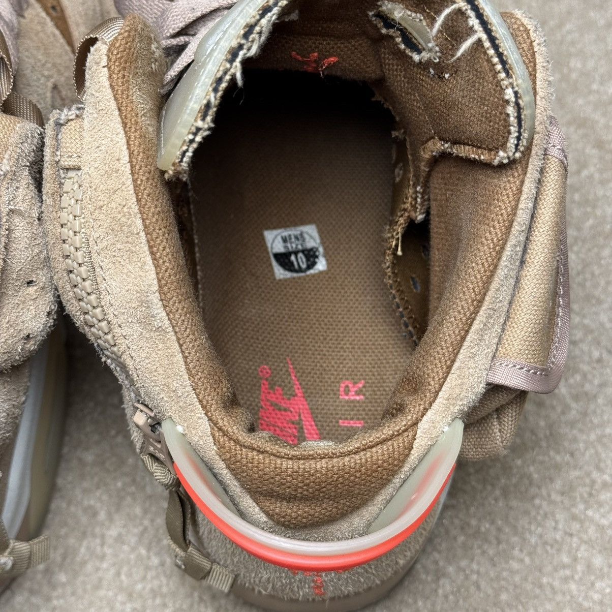 Jordan Brand × Travis Scott Jordan 6 Retro x Travis Scott British Khaki Size US 10 / EU 43 - 7 Thumbnail