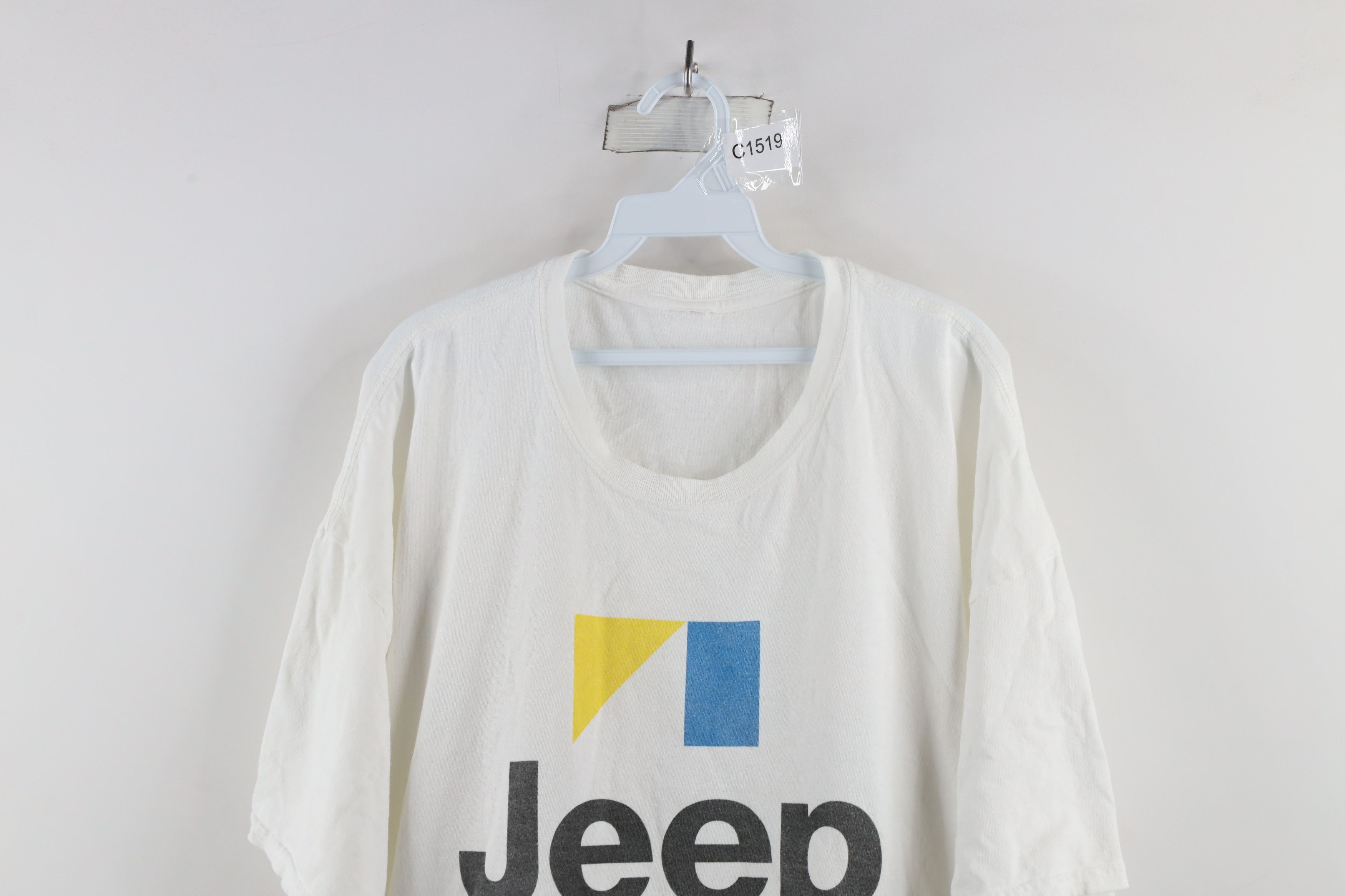 Vintage Vintage Fiat Chrysler Out Jeep Motors Car T-Shirt White Size US XXL / EU 58 / 5 - 2 Thumbnail