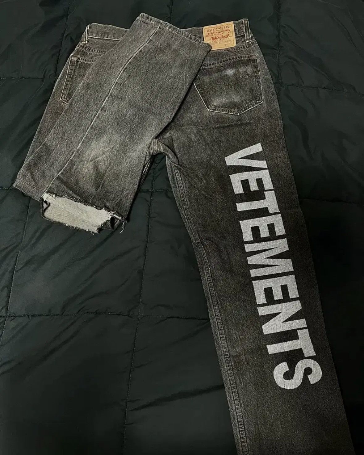 Vetements Vetements x Levi's Embroidered Logo Denim Pants Jeans Size US 32 / EU 48 - 2 Thumbnail