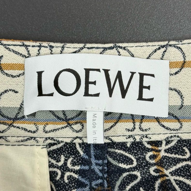 Loewe LOEWE Logo leather shorts Size 25" / US 0 / IT 36 - 5 Thumbnail