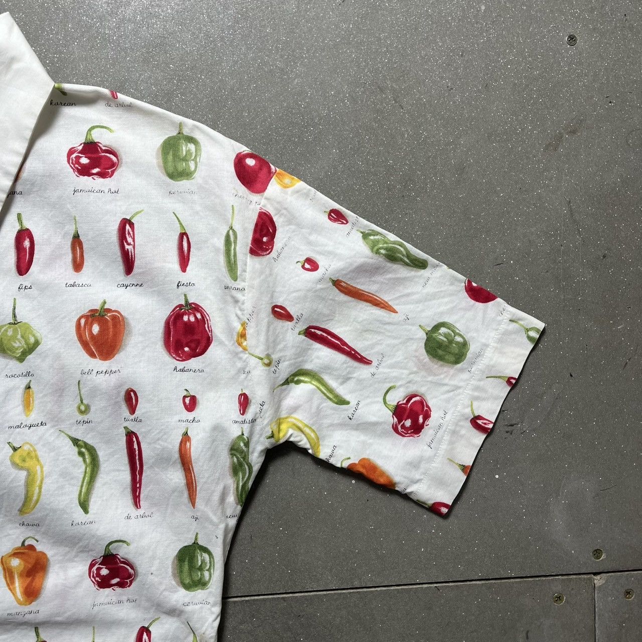 Moschino Moschino Pepper Print Button-Up Shirt Size US M / EU 48-50 / 2 - 6 Thumbnail