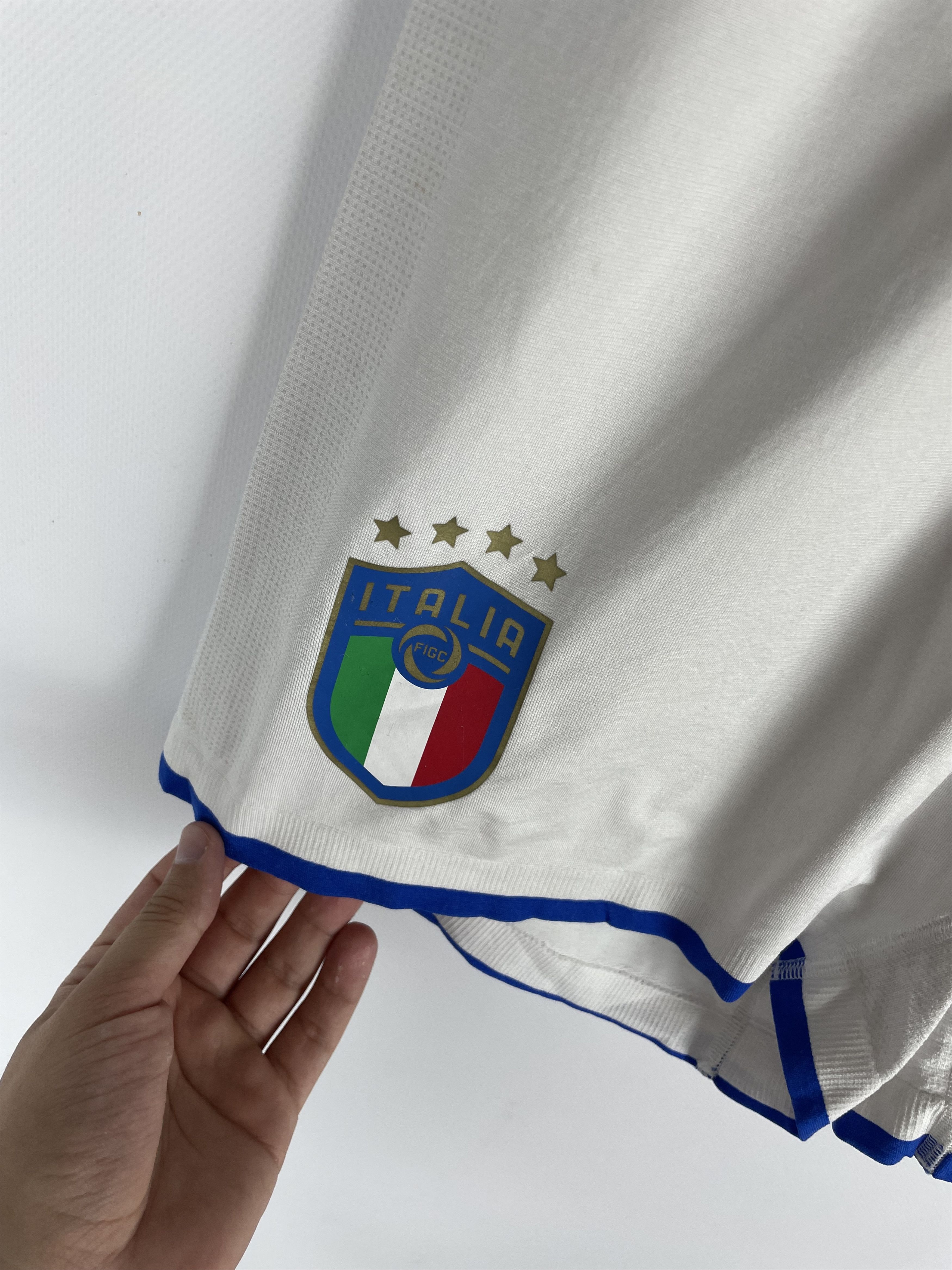 Puma Mens Vintage Puma Italy shorts soccer rare Size US 32 / EU 48 - 4 Thumbnail
