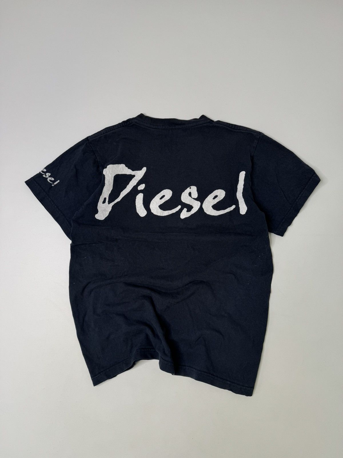 Diesel Vintage diesel spellout big logo tee japanese avant garde Size US S / EU 44-46 / 1 - 1 Thumbnail