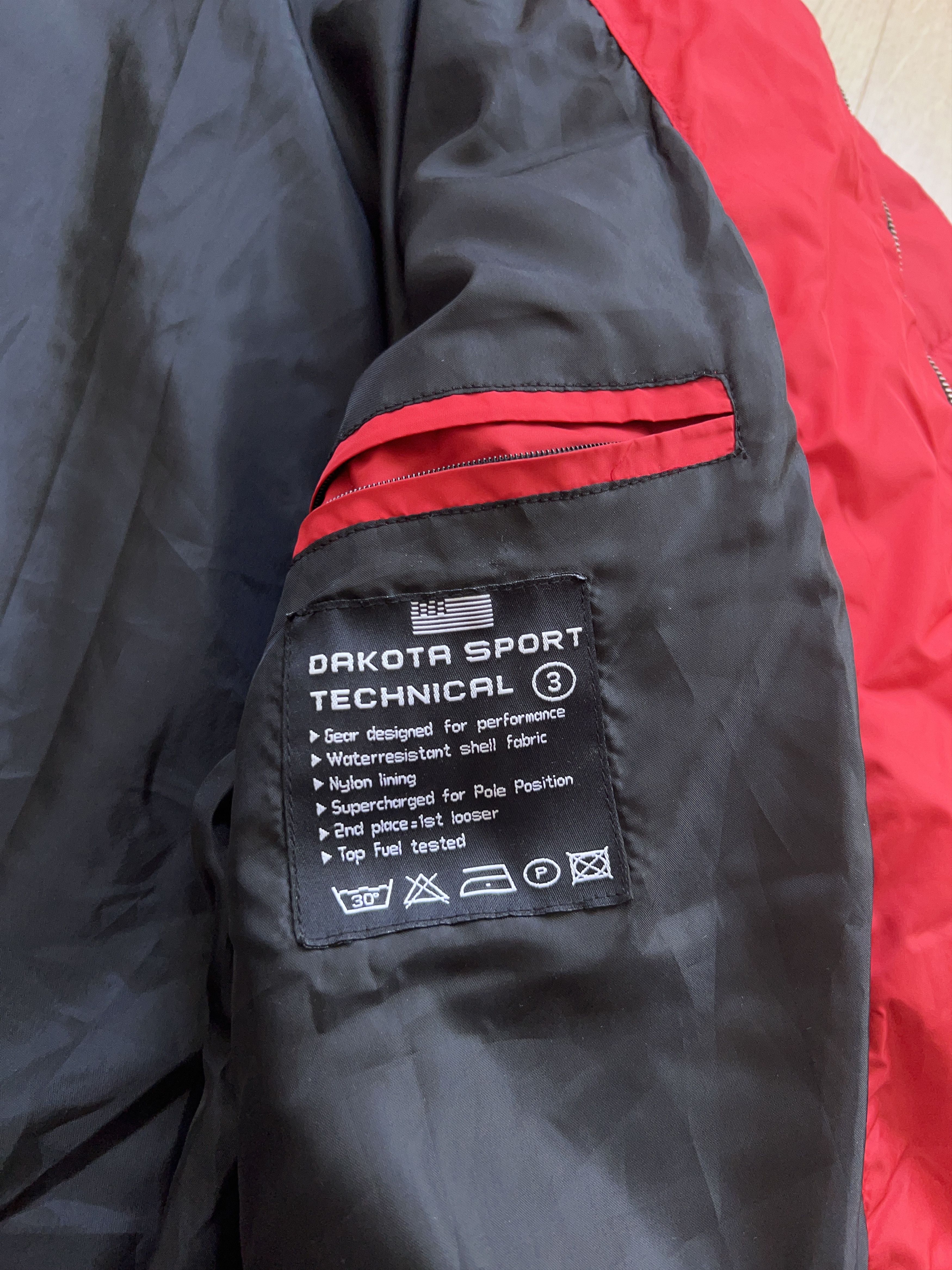 NASCAR × Vintage DAKOTA MOTORS Racing Puffer Jacket Insulated Red Daytona 500 Size US XL / EU 56 / 4 - 9 Thumbnail