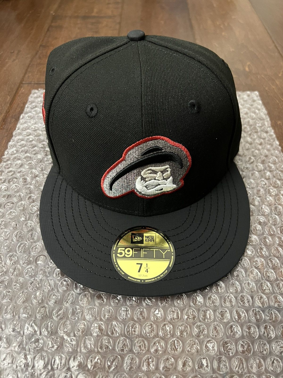 Hat Club 7 1/4 Hat Club New Era 59Fifty Horror New York Islanders Hat Size ONE SIZE - 1 Thumbnail