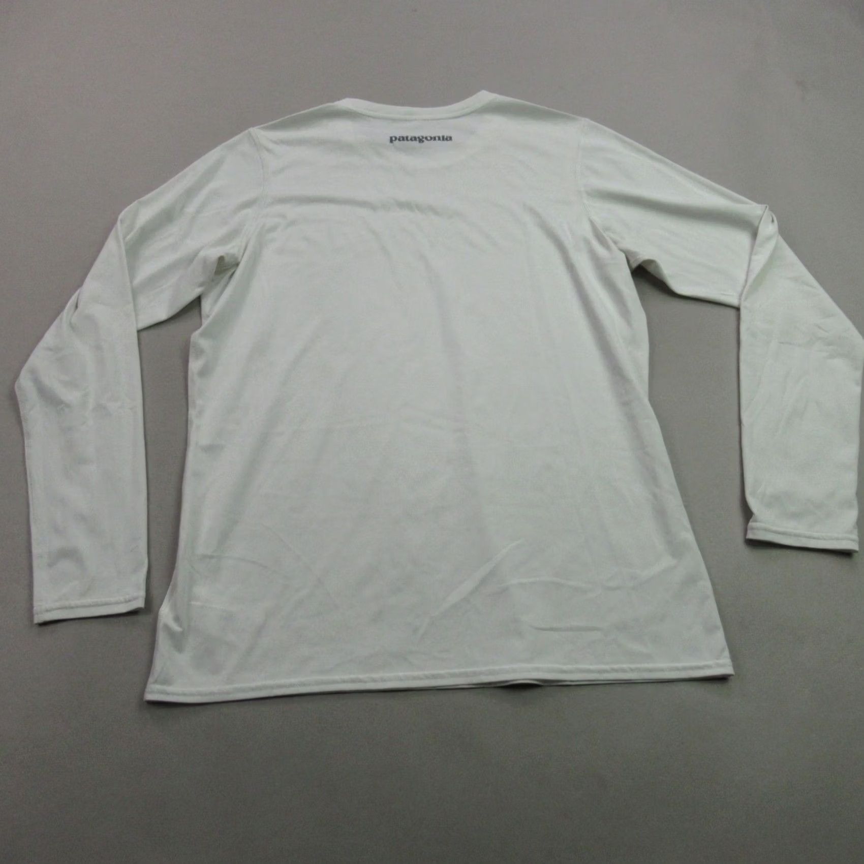 Patagonia Patagonia Shirt Mens Medium Long Sleeve Crew Neck White Outdoor Lightweight Shirt Size US M / EU 48-50 / 2 - 6 Thumbnail
