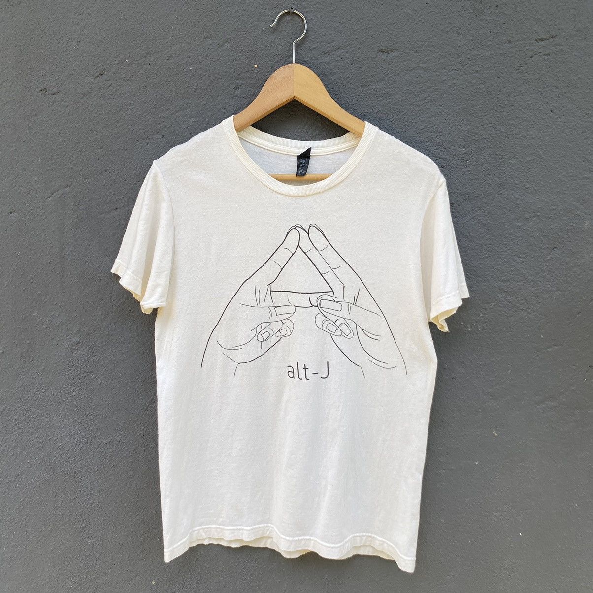 Band Tees Alt-J English Indie Rock Band Tour ERD GRUNGE Tee Size US S / EU 44-46 / 1 - 1 Thumbnail