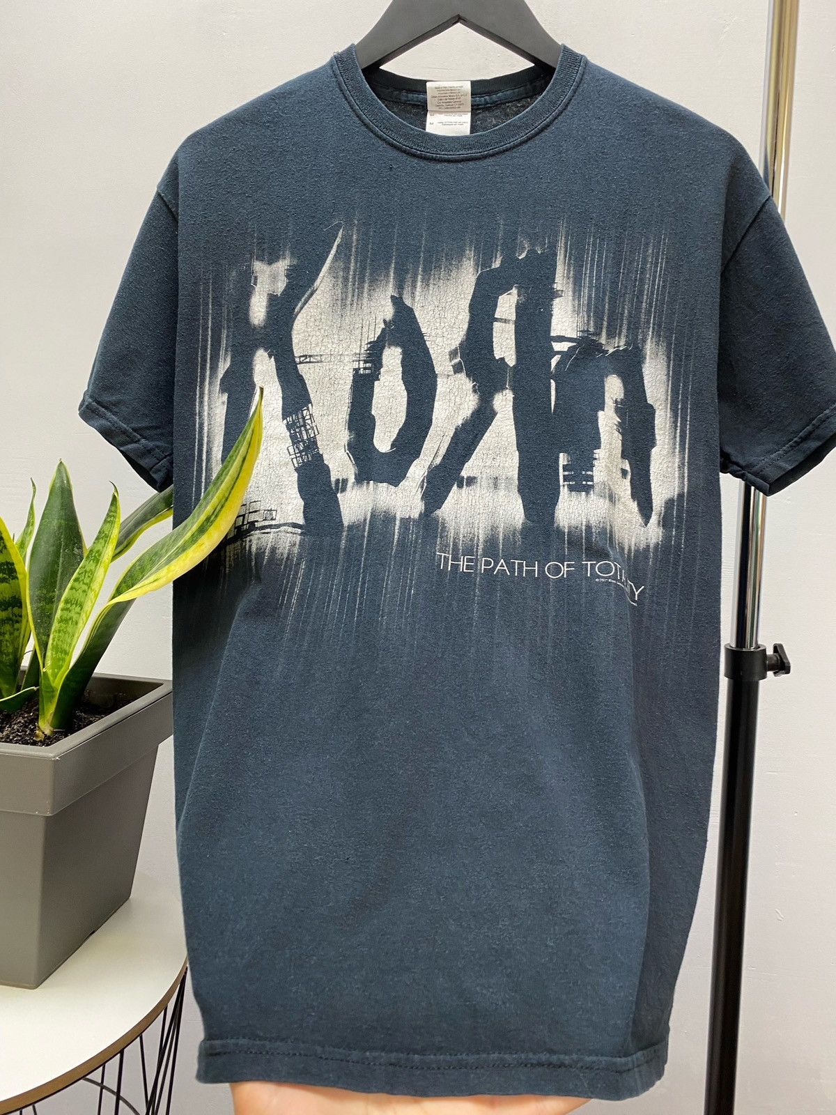 Band Tees × Vintage Korn - 2011 The Path of Totality t-shirt Size US M / EU 48-50 / 2 - 10 Thumbnail