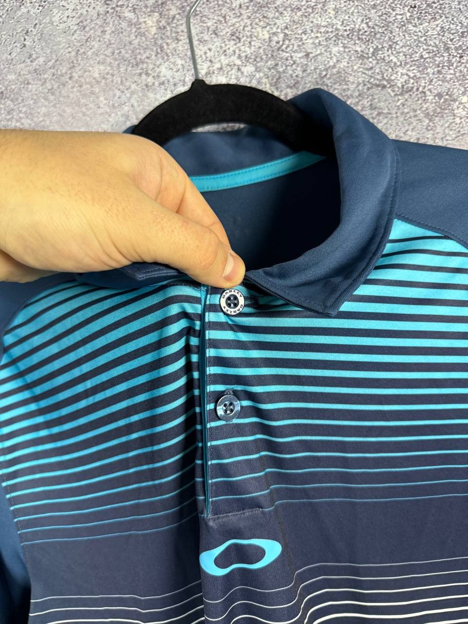 Oakley Vintage Oakley Center Logo Stripped Blue Men's Polo Shirt Size US L / EU 52-54 / 3 - 10 Thumbnail