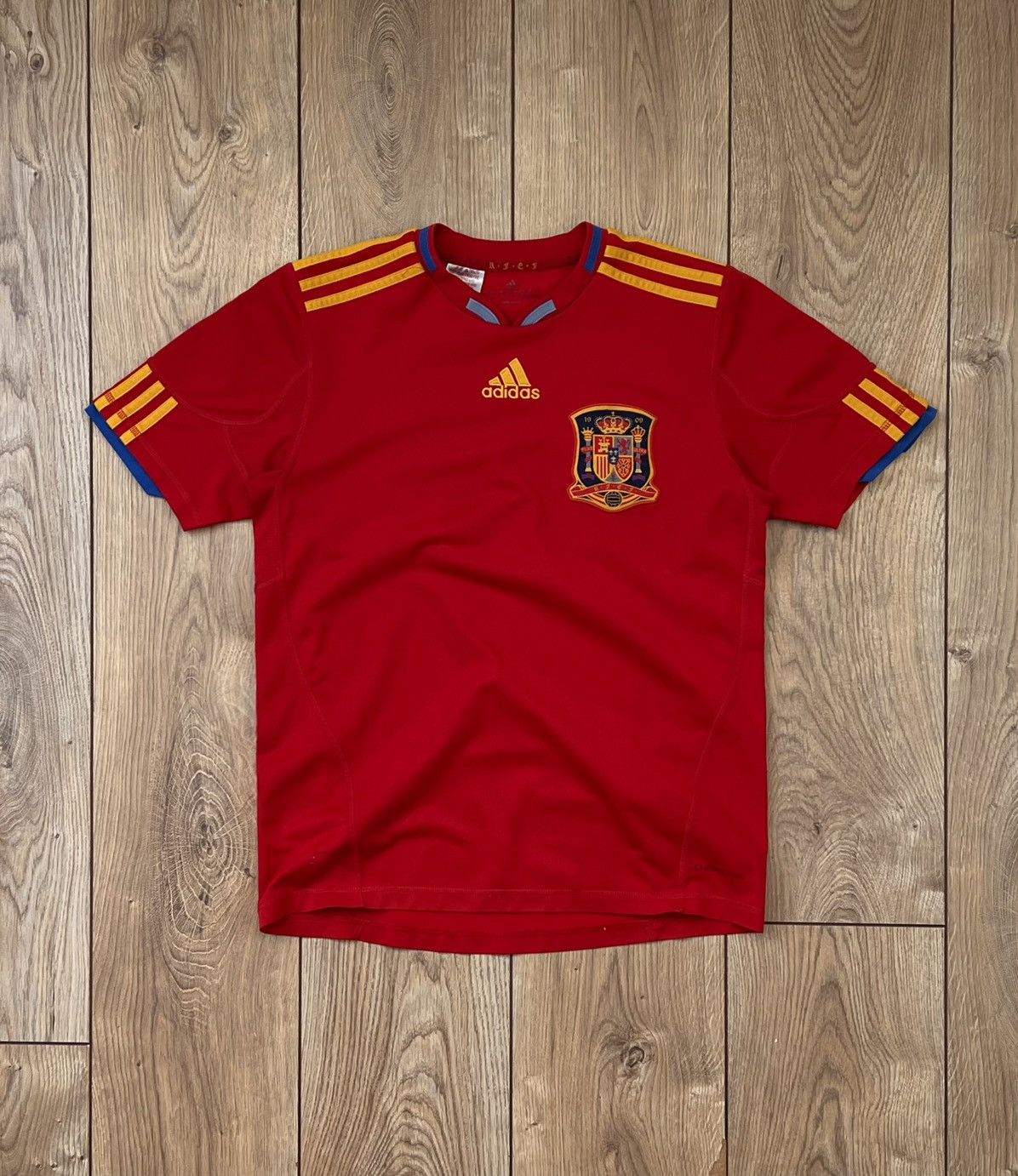 Adidas Adidas Spain Soccer Jersey 2010 Home Boys M Size US M / EU 48-50 / 2 - 3 Thumbnail