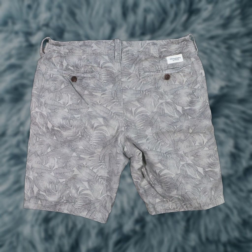 Abercrombie & Fitch VINTAGE Abercrombie & Fitch Chino Shorts Men 32 Gray Floral Button Fly Classic Cargo Pocket Belt Loops 10 in Inseam Size US 32 / EU 48 - 1 Thumbnail