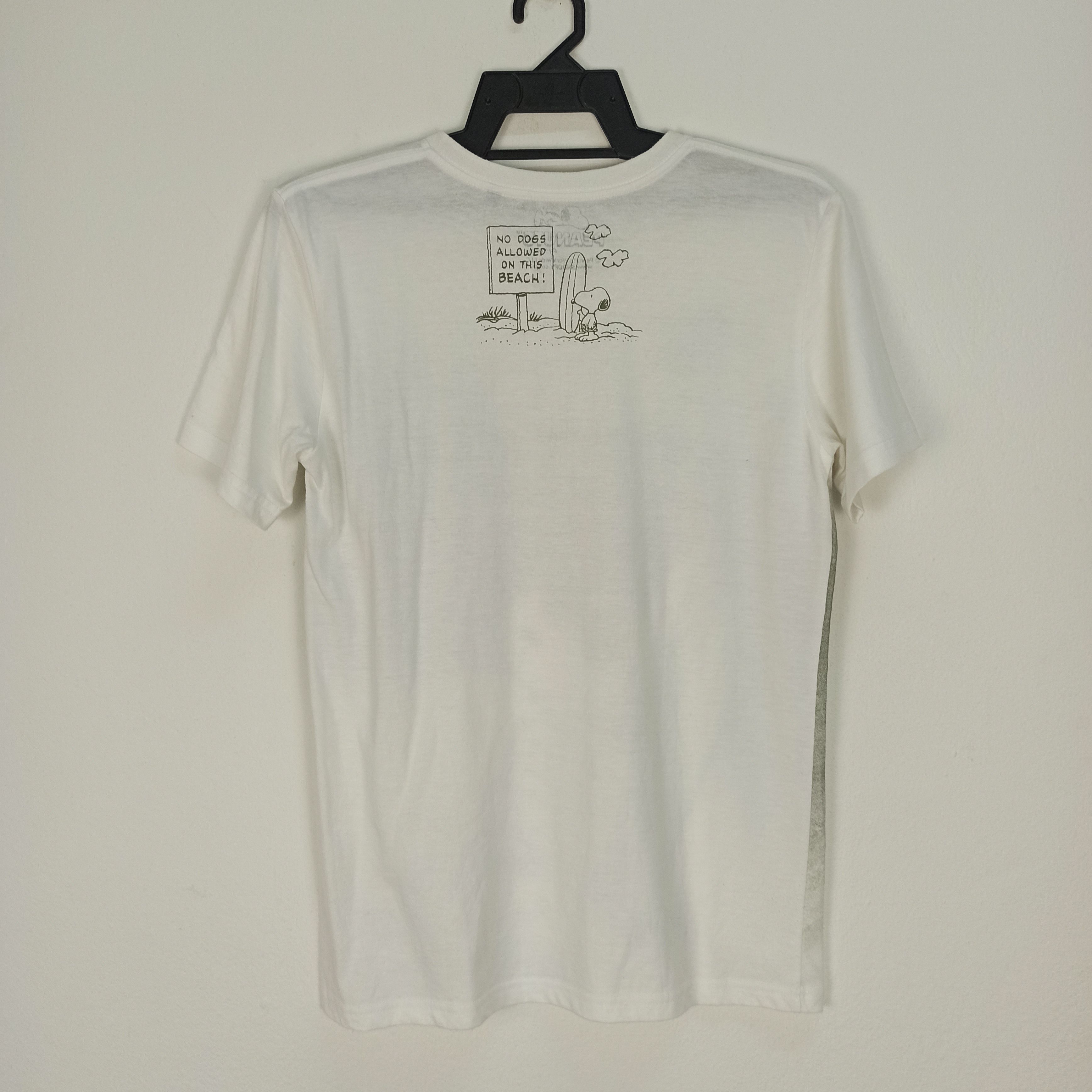 Peanuts RARE PEANUTS SNOOPY V NECK TSHIRT Size US S / EU 44-46 / 1 - 4 Thumbnail