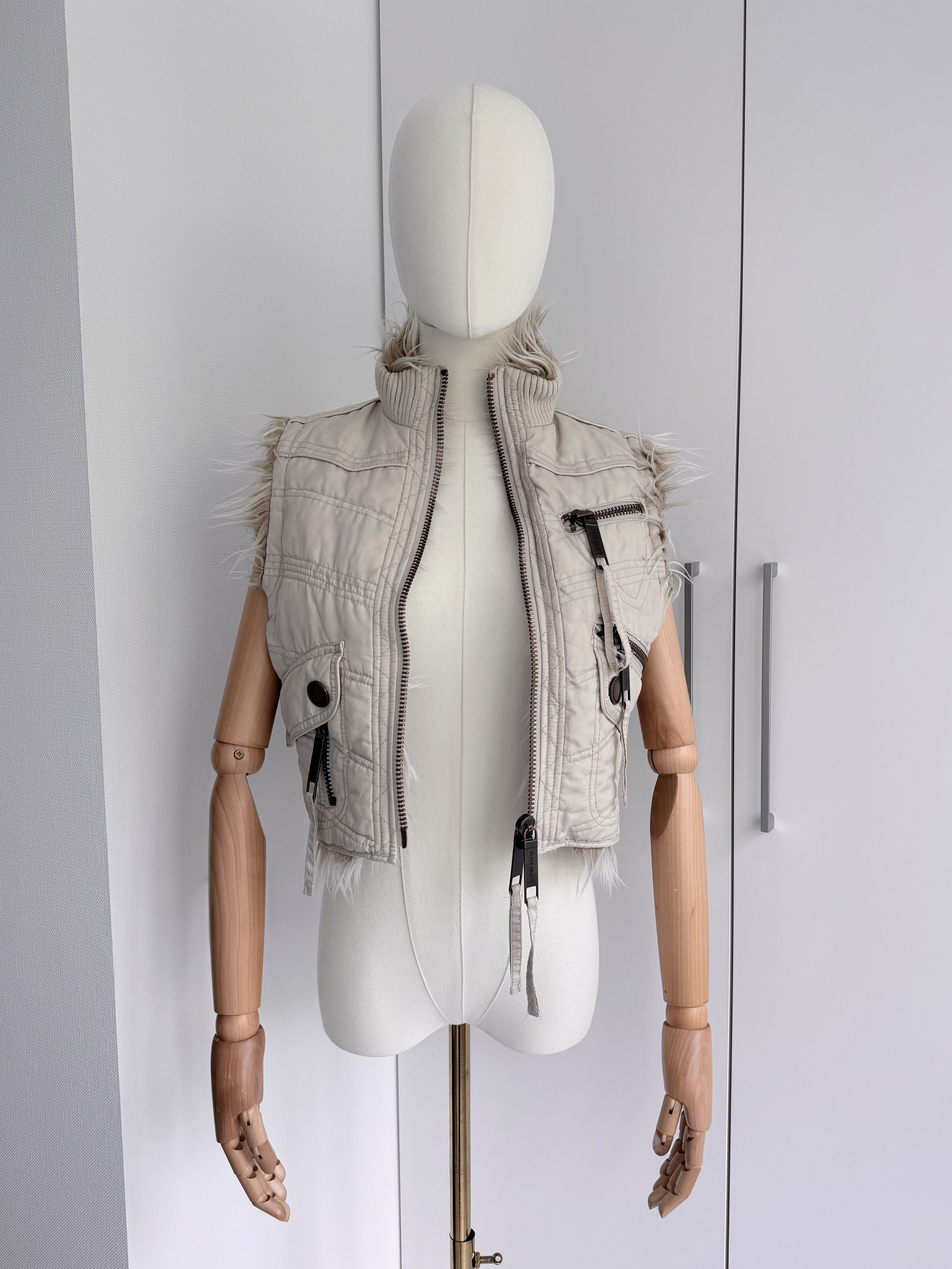 Japanese Brand Cream Cropped Gilet Women S Faux Fur Y2K Utility Biker Vest Size S / US 4 / IT 40 - 3 Thumbnail