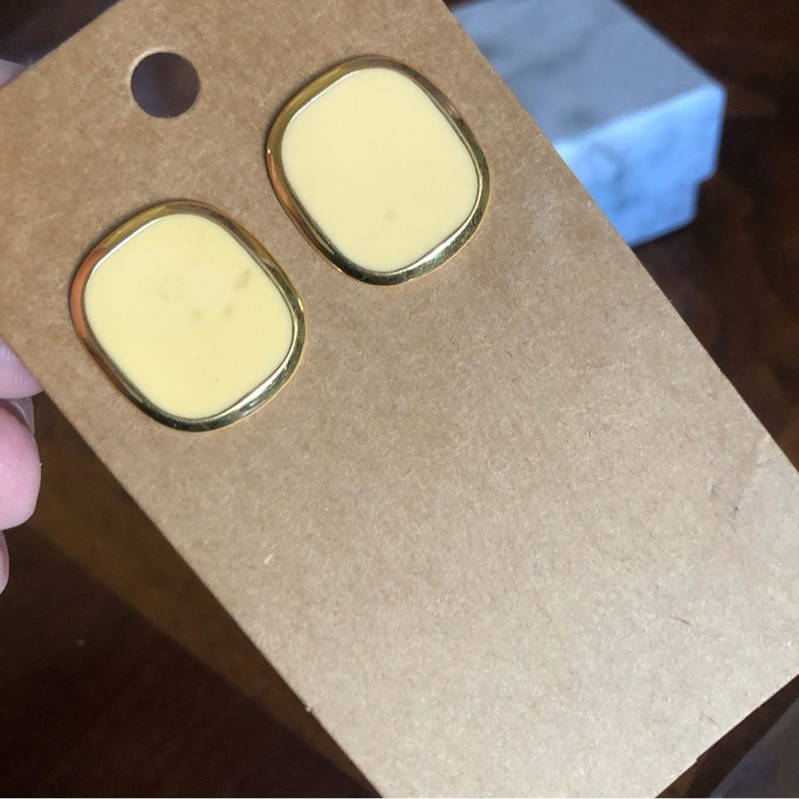Vintage Vintage cream enamel gold plated square earrings Size ONE SIZE - 6 Thumbnail