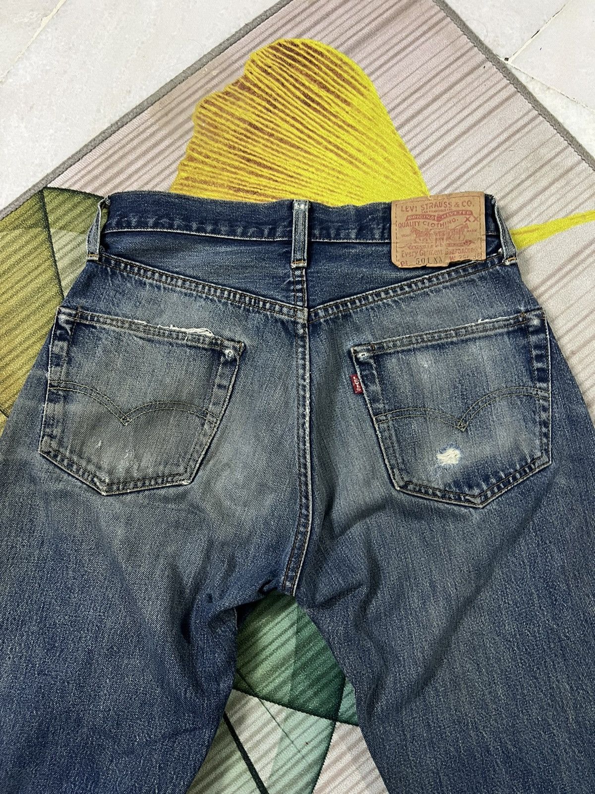 Levi's VINTAGE LEVIS 501 BIG E DISTRESSED JEANS Size US 28 / EU 44 - 9 Thumbnail