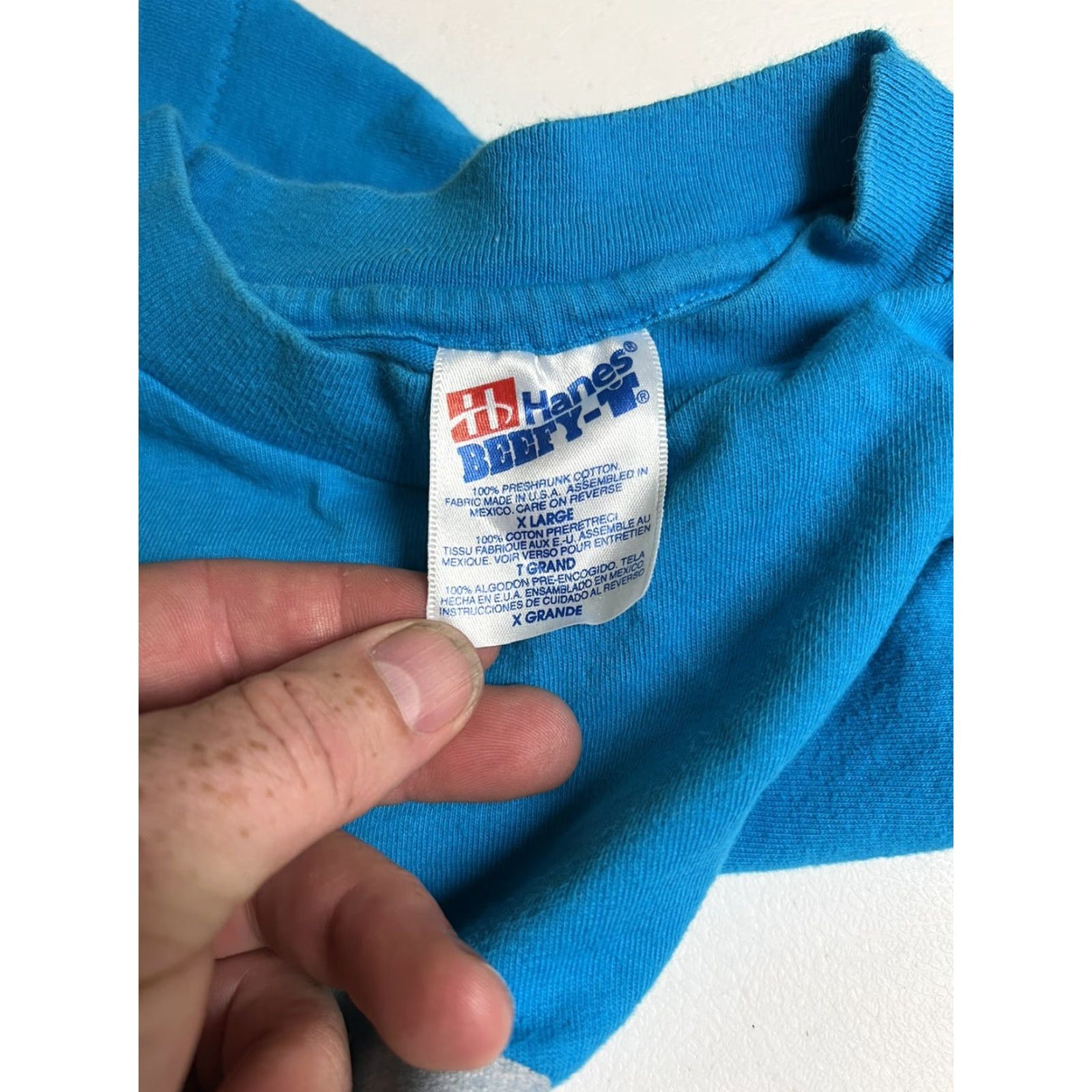 Hanes VINTAGE Hanes T-Shirt XL Blue Stitch Crew Neck Short Sleeve Men Graphi c Save the Field Trips Whales Size US XL / EU 56 / 4 - 6 Thumbnail