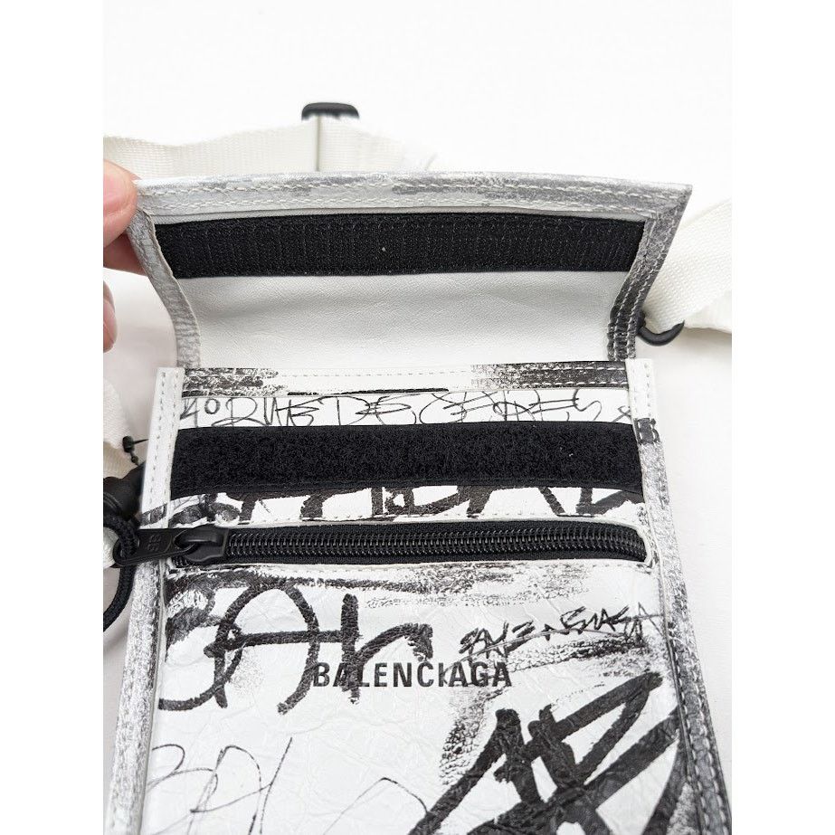 Balenciaga o1rshd1 Q:2 / Size: OS / Explorer Small Pouch Strap Graffiti Size ONE SIZE - 15 Thumbnail
