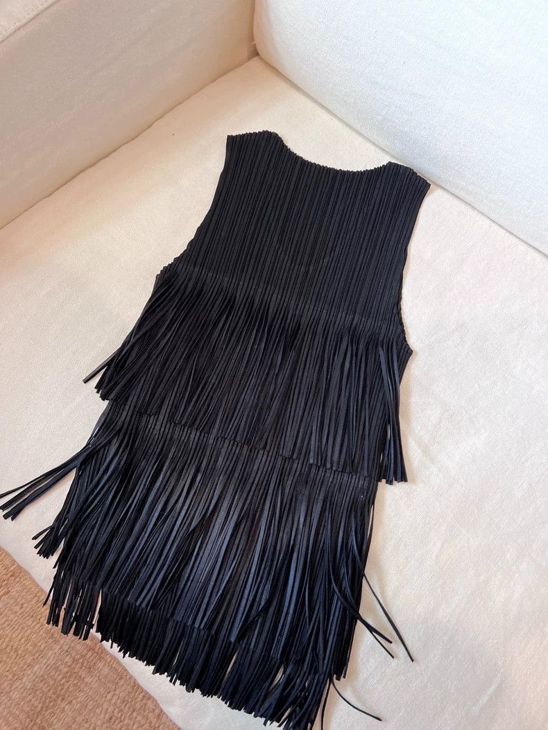 Issey Miyake Issey Miyake size:3 Black fringed vest Size XS / US 0-2 / IT 36-38 - 6 Thumbnail